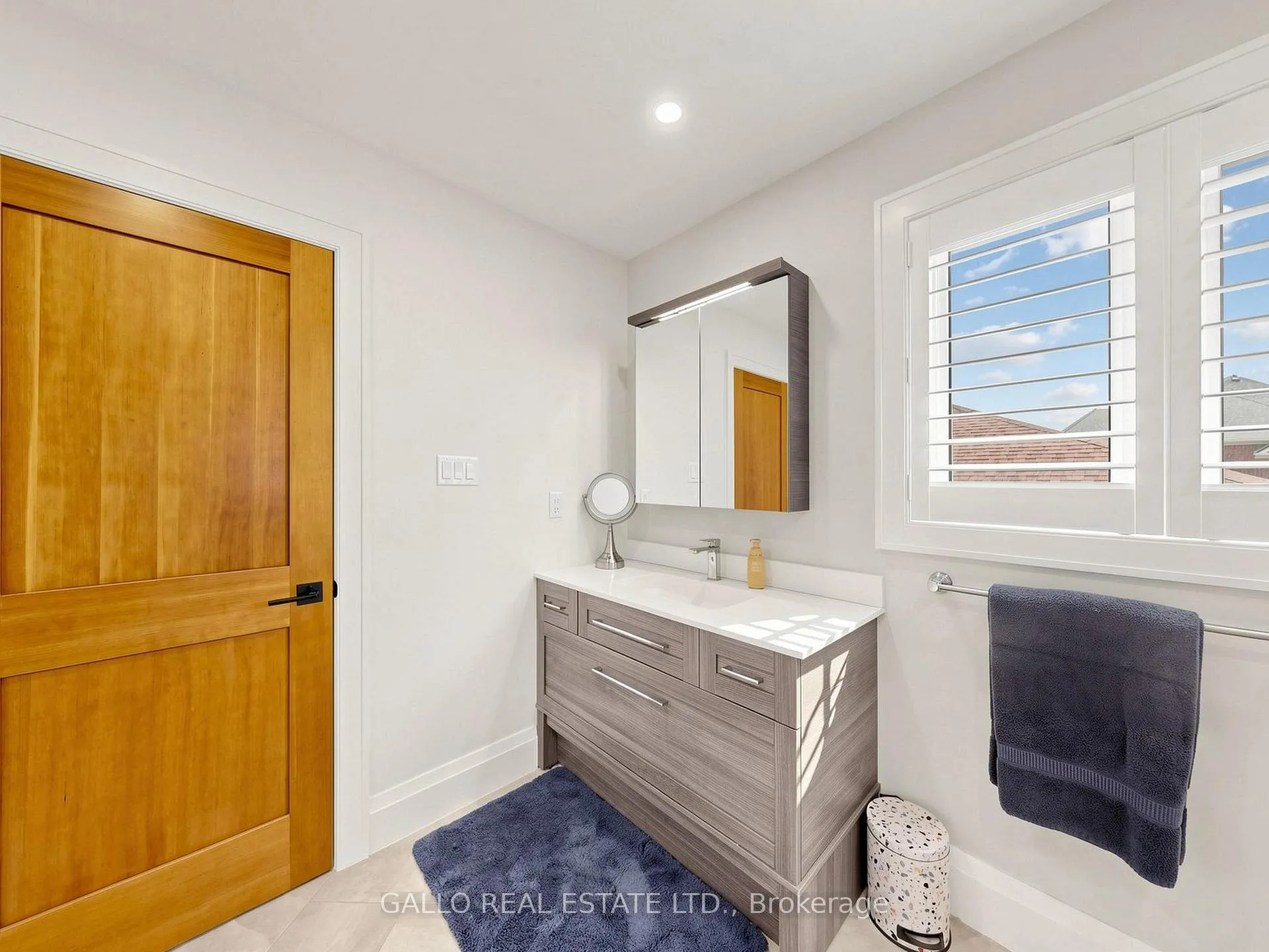 Photo 29 of 35 Campbell Drive, Uxbridge — HOMEH