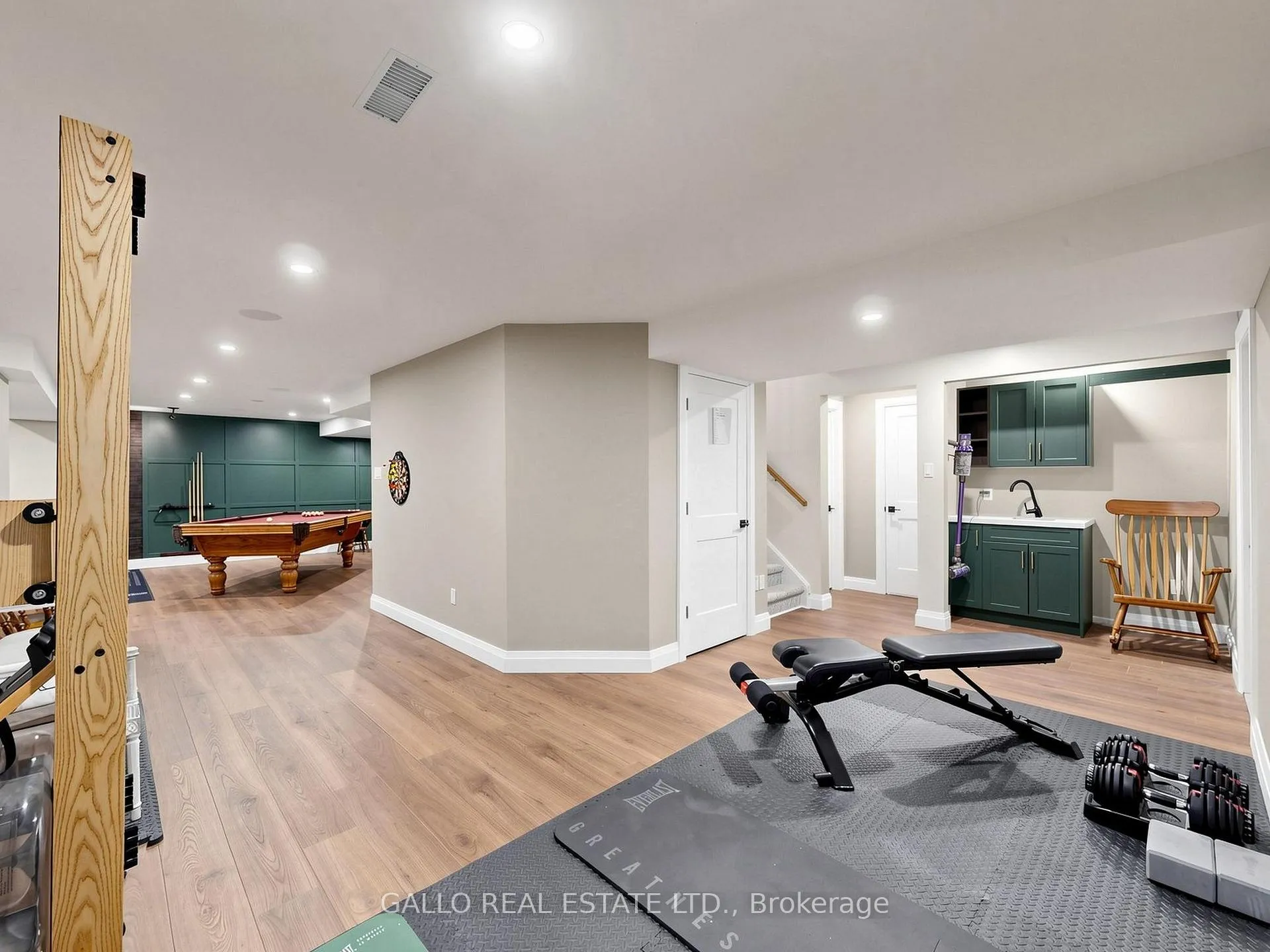 Photo 30 of 35 Campbell Drive, Uxbridge — HOMEH