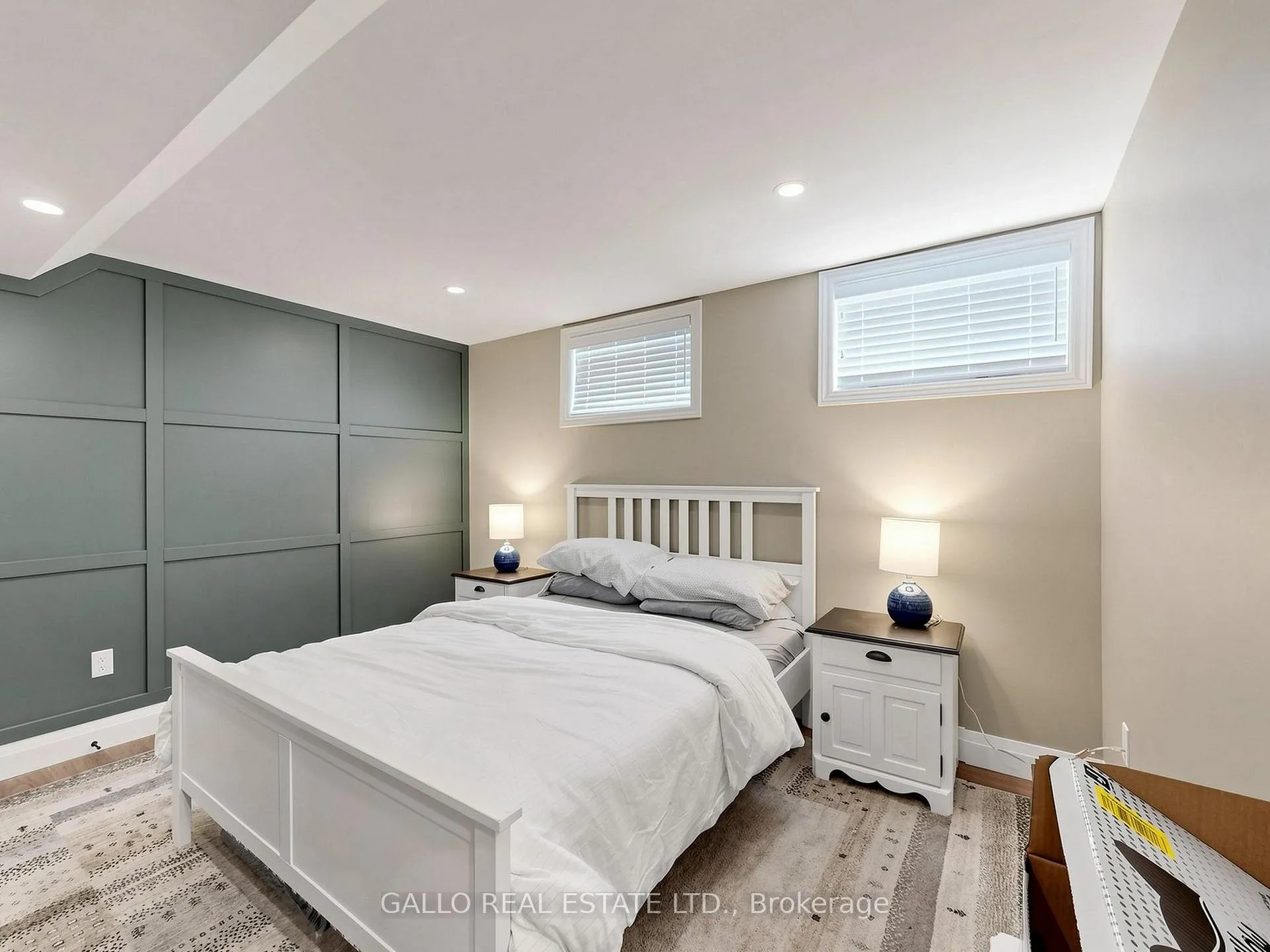Photo 34 of 35 Campbell Drive, Uxbridge — HOMEH