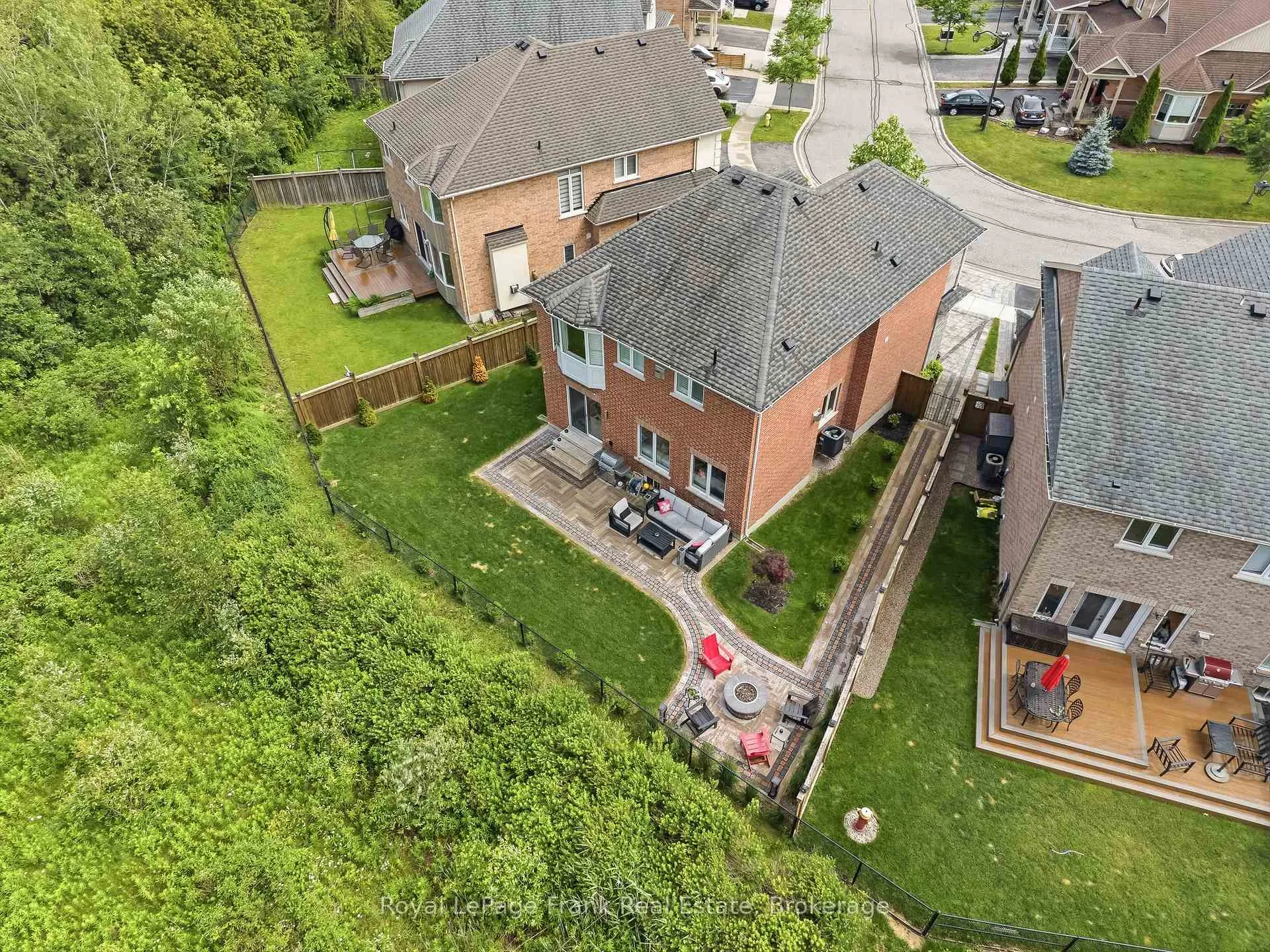 Photo 40 of 24 Rushlands Crescent, Whitby, Taunton North — HOMEH