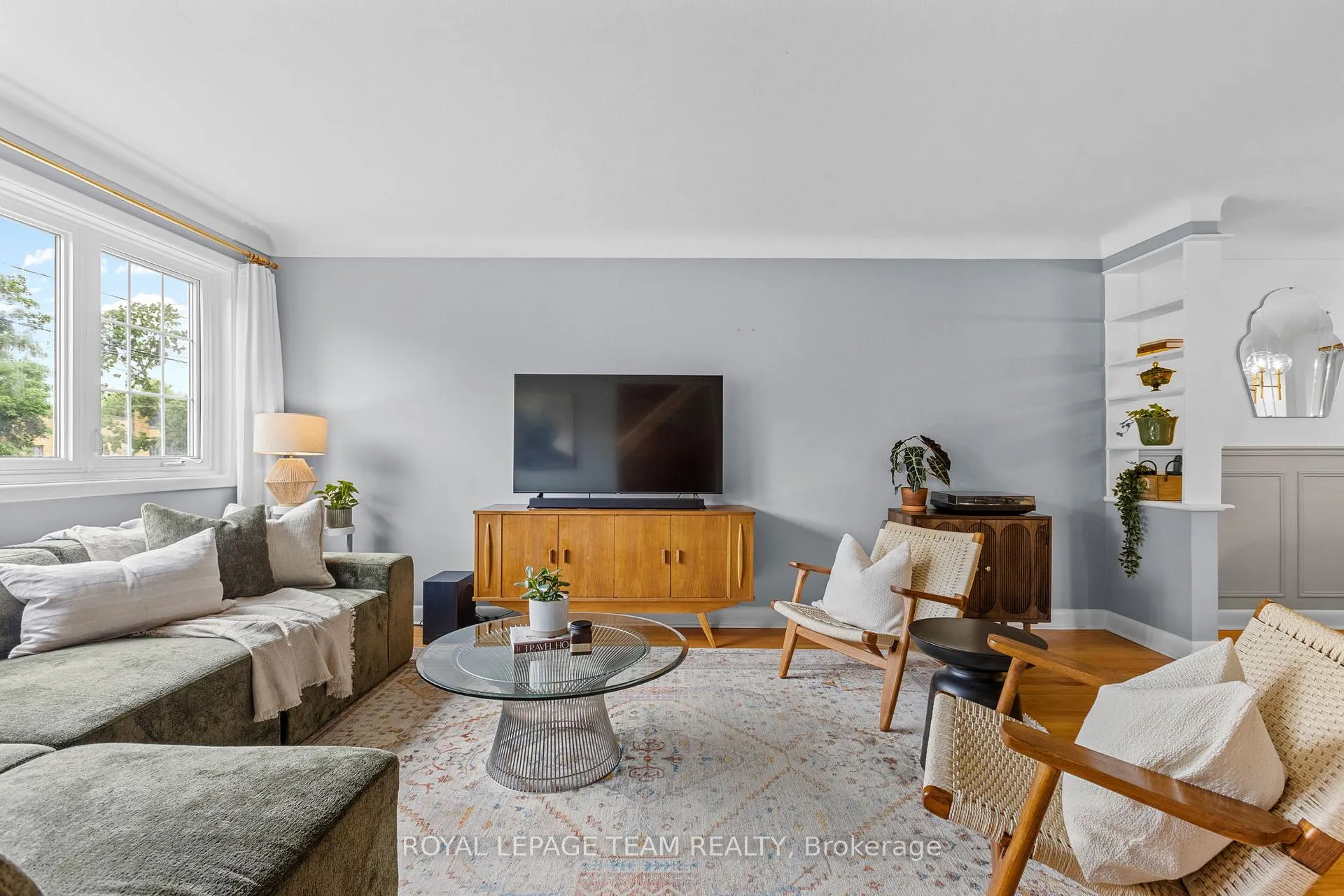 Photo 3 of 1215 Emperor Avenue, Ottawa, Carlington — HOMEH