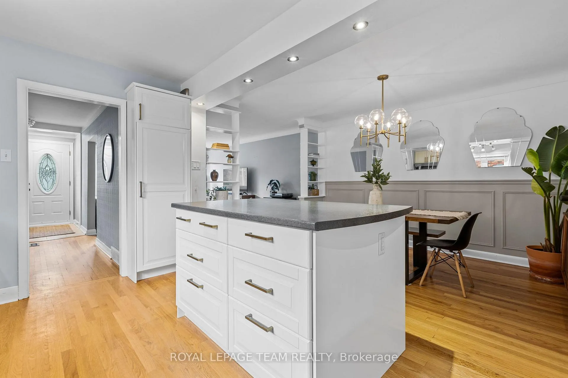 Photo 9 of 1215 Emperor Avenue, Ottawa, Carlington — HOMEH