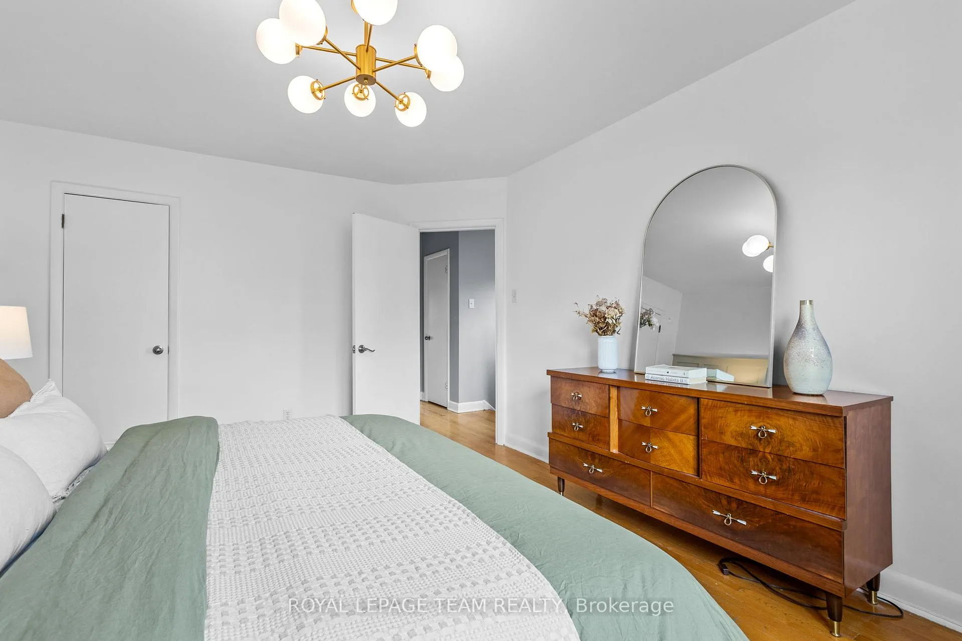 Photo 17 of 1215 Emperor Avenue, Ottawa, Carlington — HOMEH