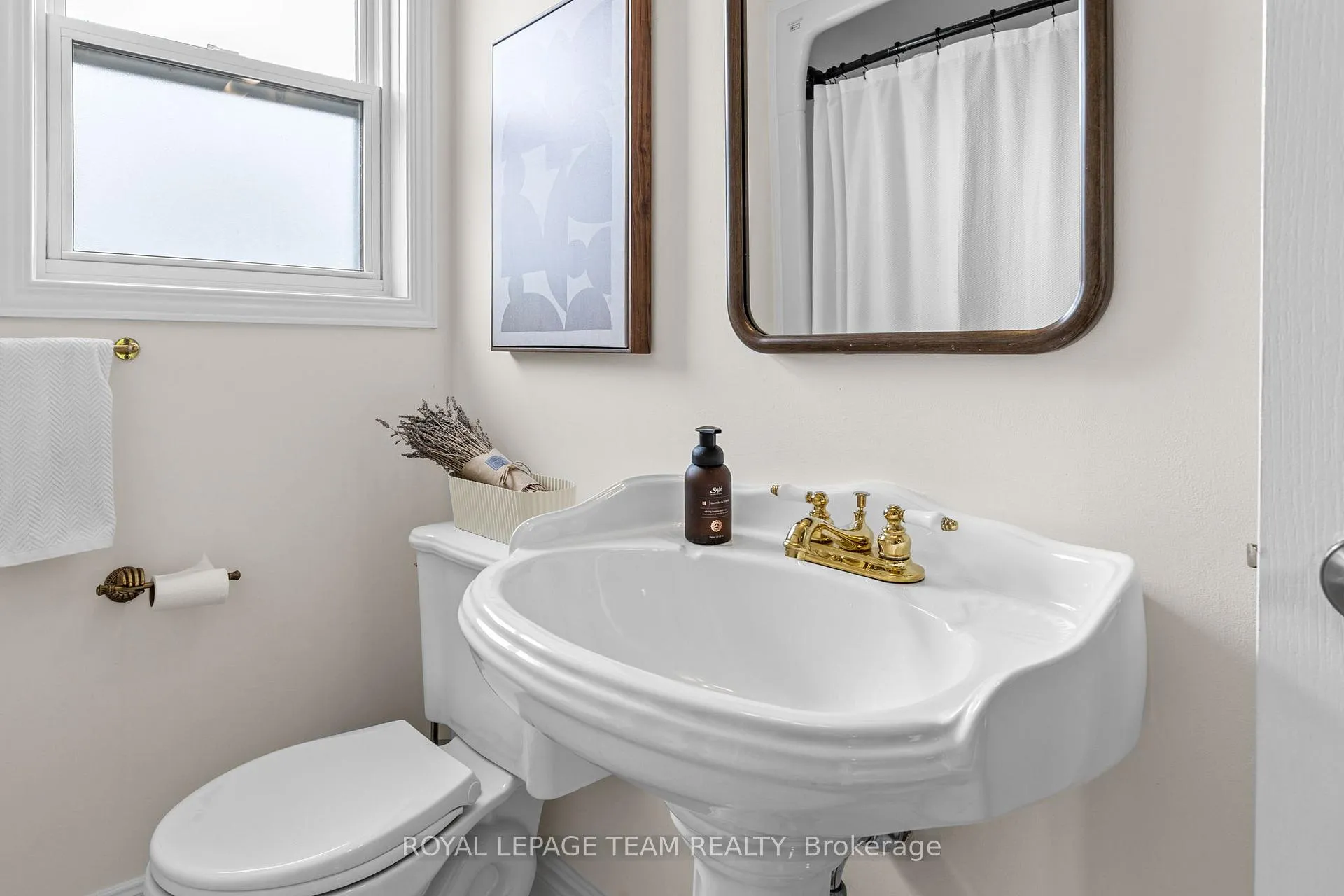 Photo 22 of 1215 Emperor Avenue, Ottawa, Carlington — HOMEH