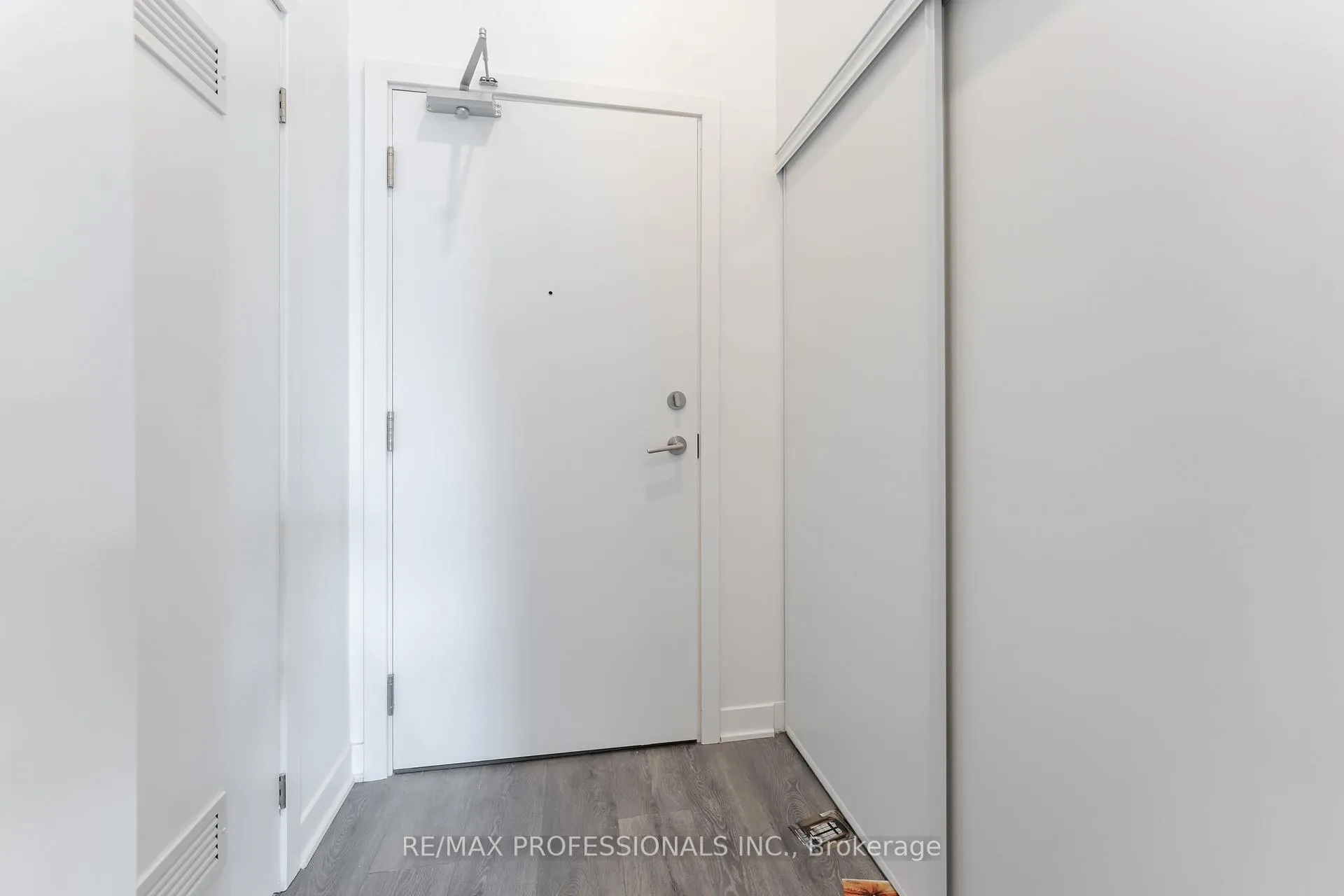 Photo 2 of Unit 403, 10 Flavelle Trail, Vaughan, Steeles West Industrial — HOMEH