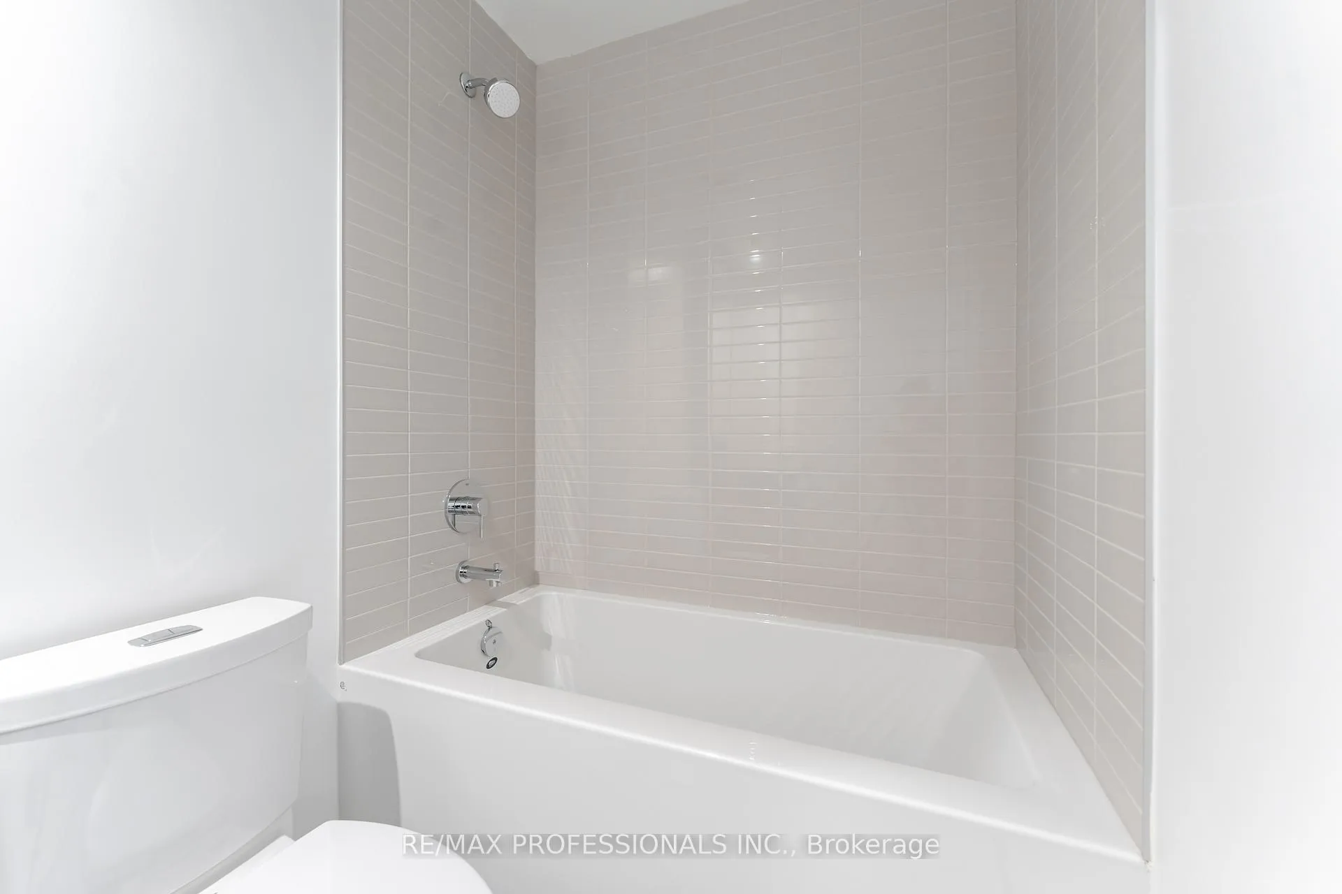 Photo 17 of Unit 403, 10 Flavelle Trail, Vaughan, Steeles West Industrial — HOMEH