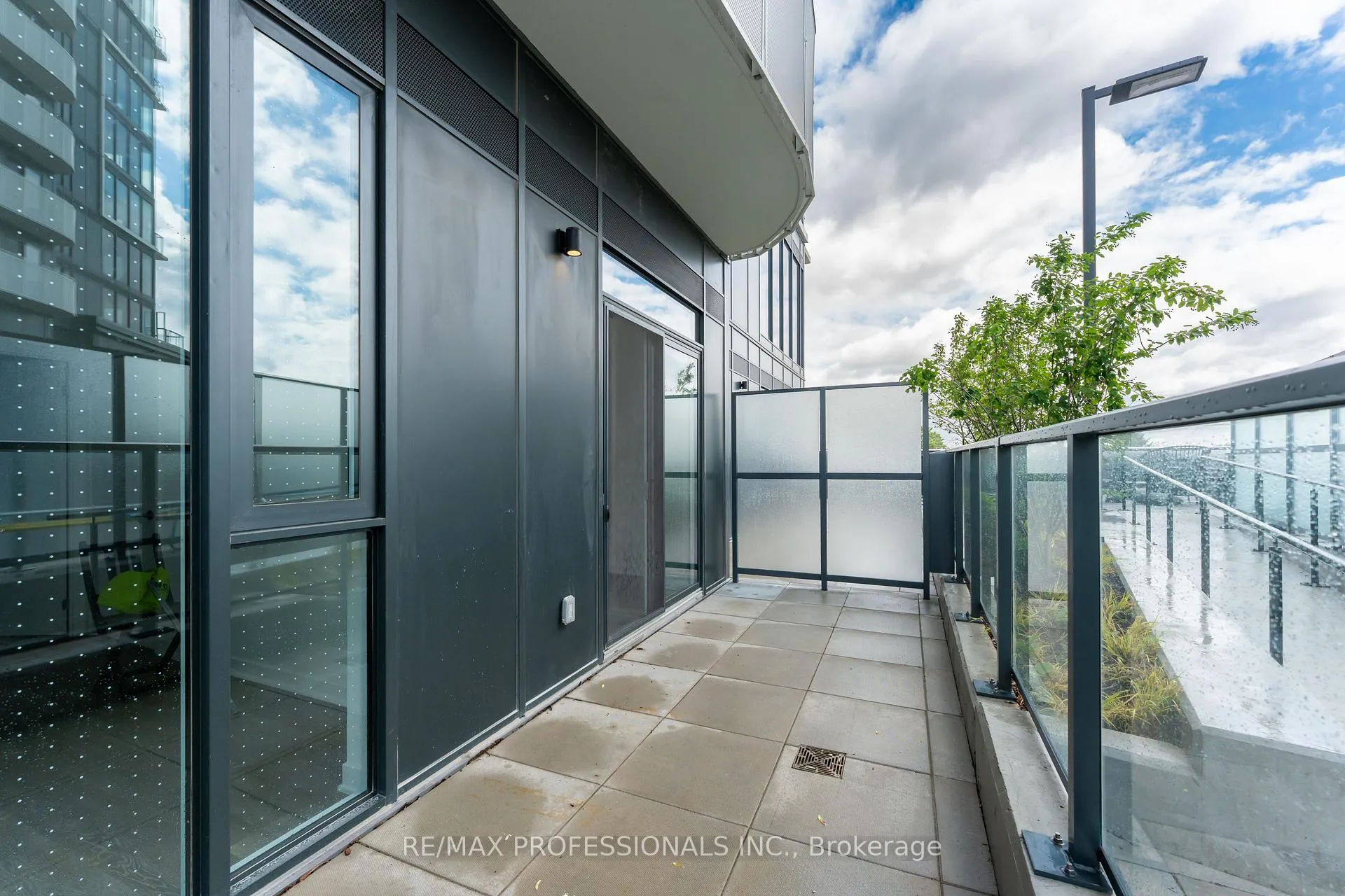 Photo 24 of Unit 403, 10 Flavelle Trail, Vaughan, Steeles West Industrial — HOMEH