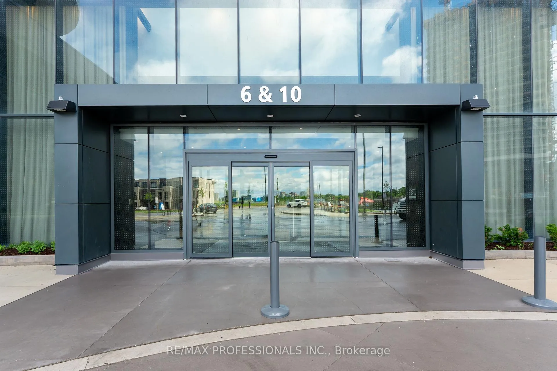 Photo 25 of Unit 403, 10 Flavelle Trail, Vaughan, Steeles West Industrial — HOMEH