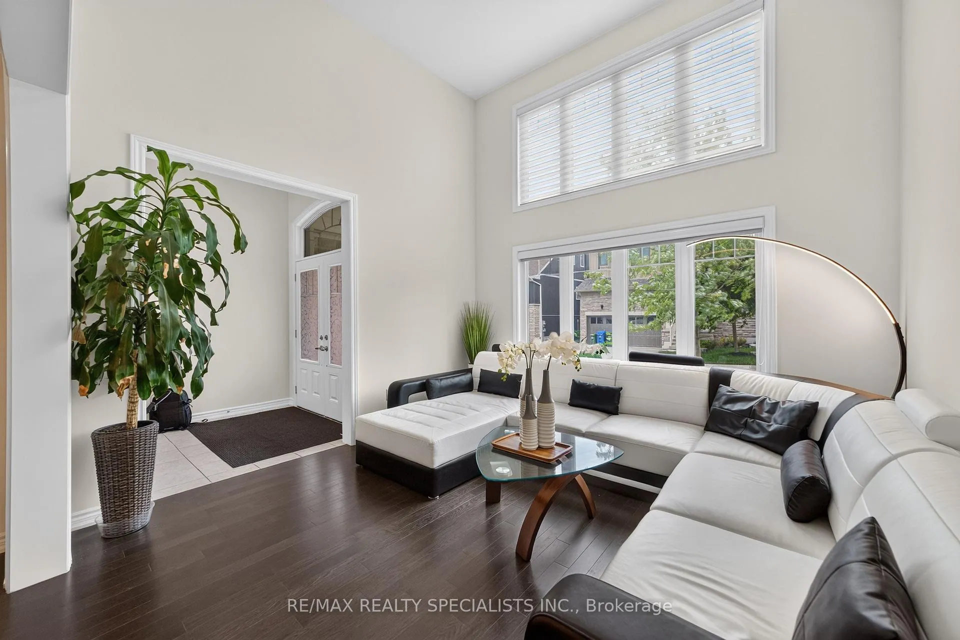Photo 4 of Unit 11, 30 Emeny Lane, Guelph, Kortright East — HOMEH