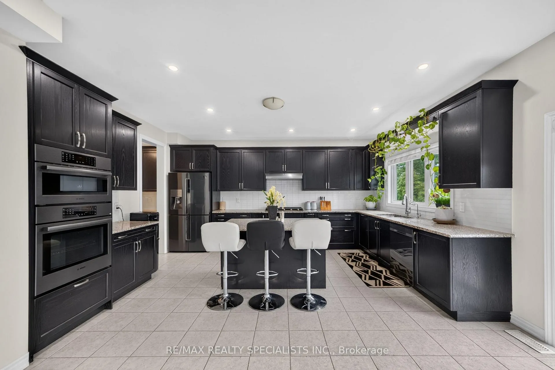 Photo 8 of Unit 11, 30 Emeny Lane, Guelph, Kortright East — HOMEH