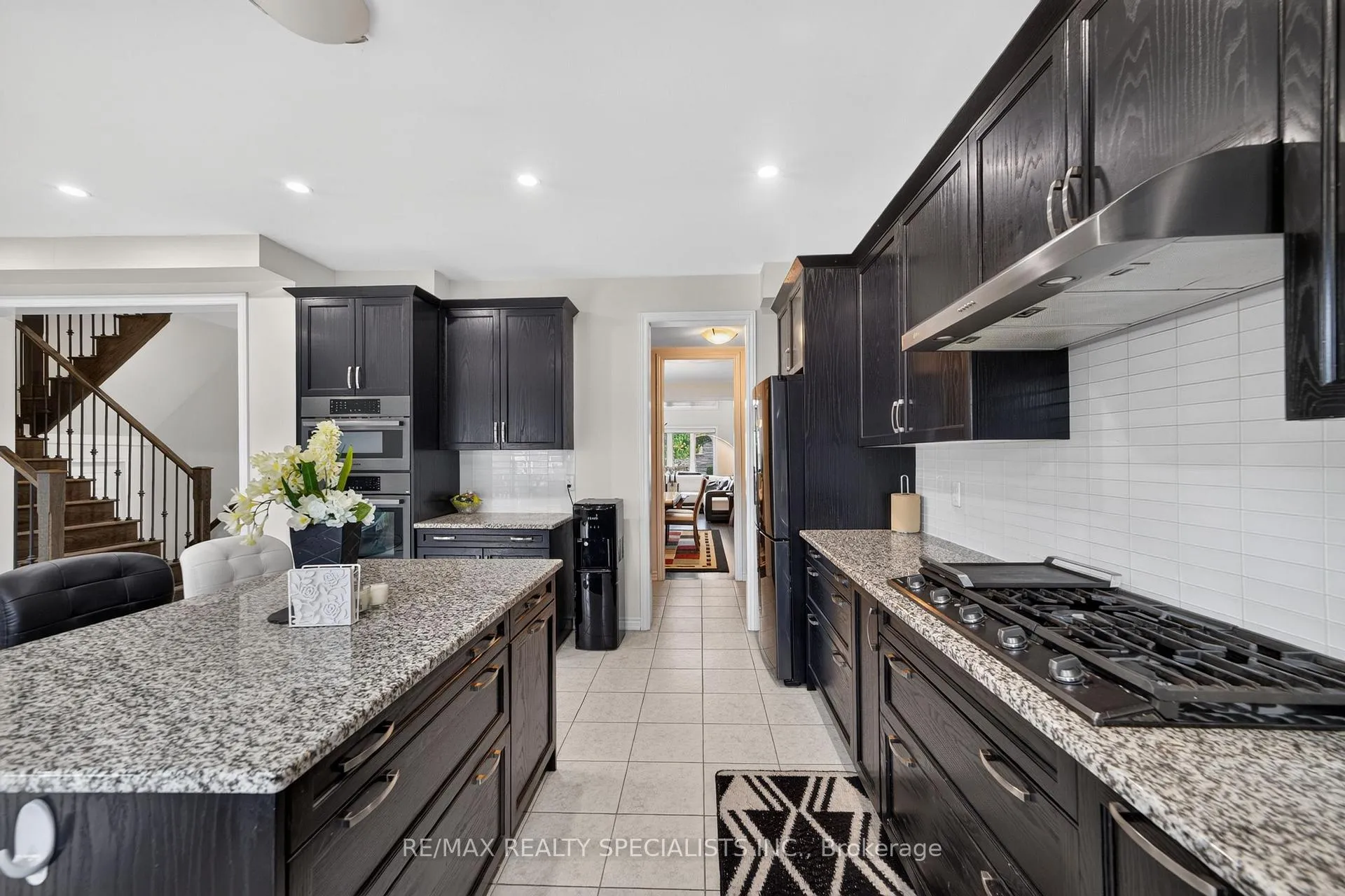 Photo 10 of Unit 11, 30 Emeny Lane, Guelph, Kortright East — HOMEH