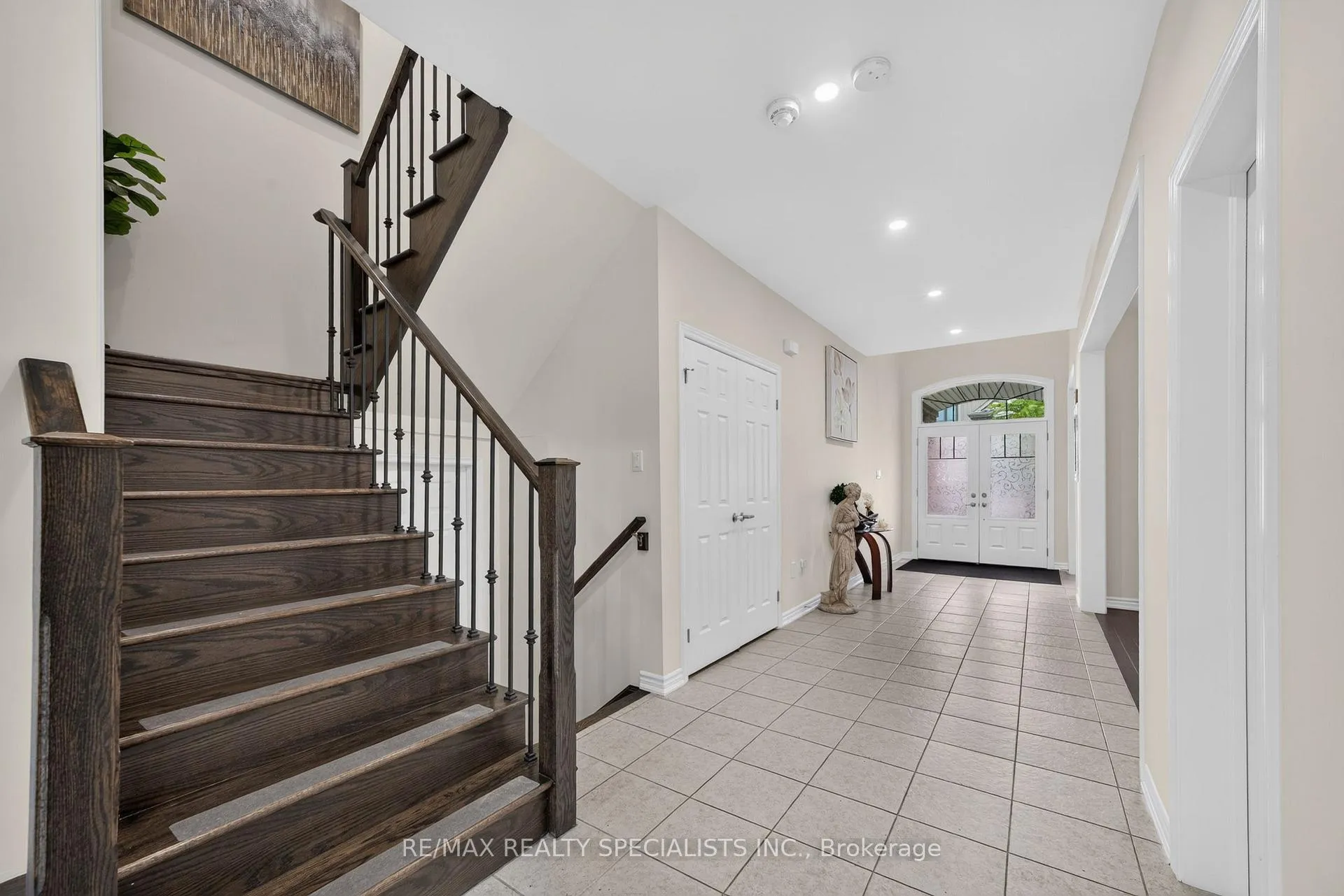 Photo 19 of Unit 11, 30 Emeny Lane, Guelph, Kortright East — HOMEH