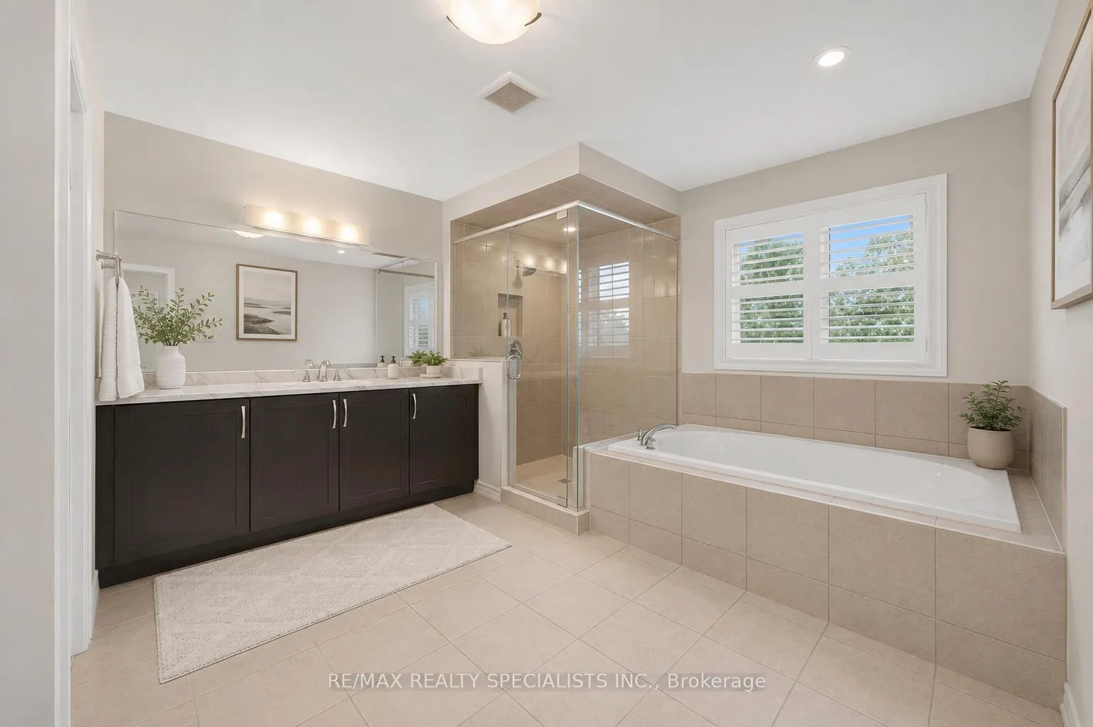 Photo 25 of Unit 11, 30 Emeny Lane, Guelph, Kortright East — HOMEH