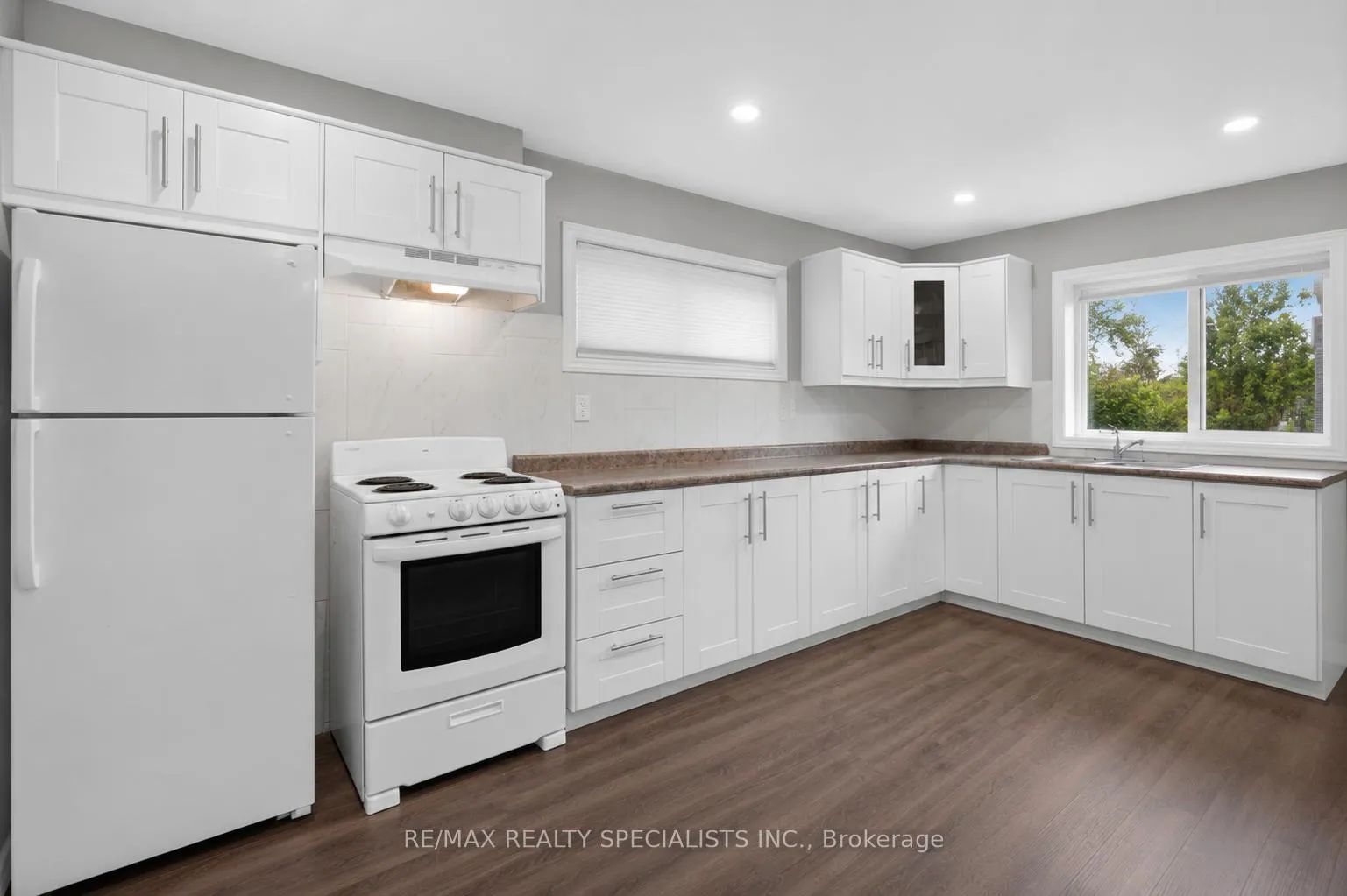 Photo 40 of Unit 11, 30 Emeny Lane, Guelph, Kortright East — HOMEH