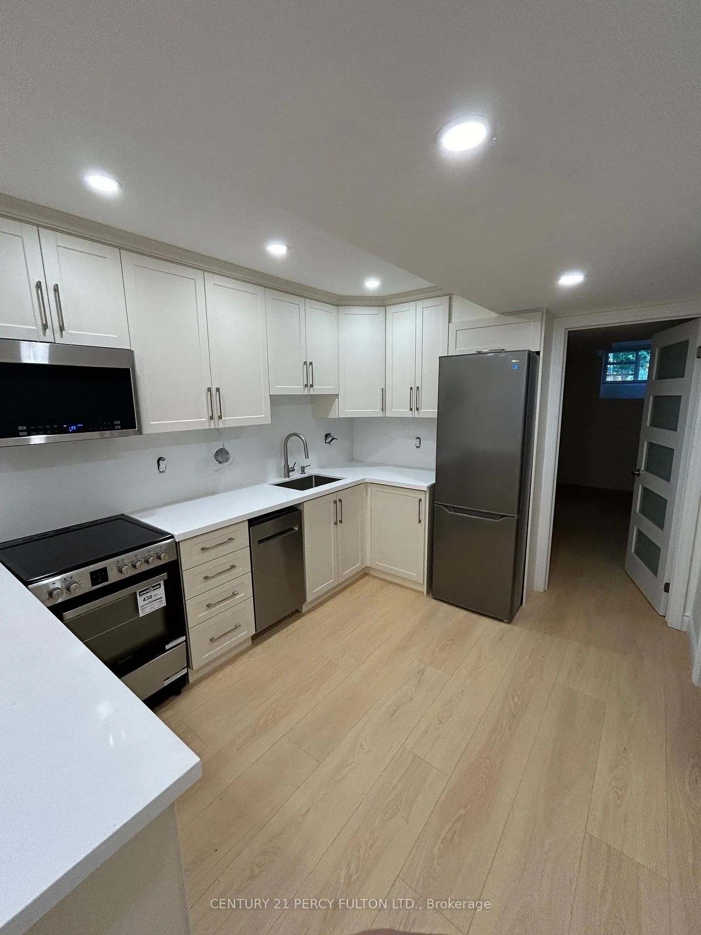Photo 3 of Unit Unit 2, 163 Hampton Avenue E, Toronto, North Riverdale — HOMEH