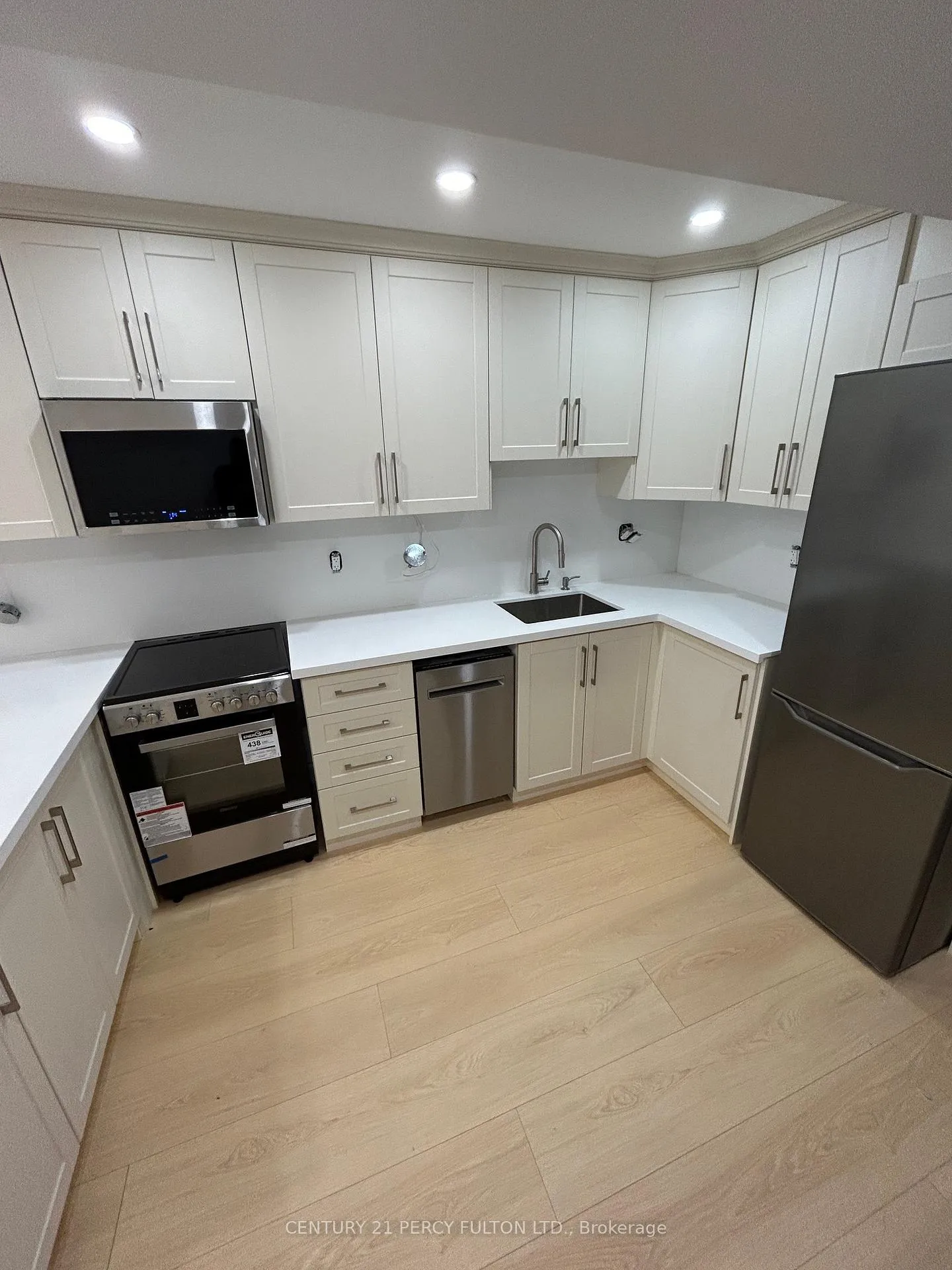 Photo 4 of Unit Unit 2, 163 Hampton Avenue E, Toronto, North Riverdale — HOMEH