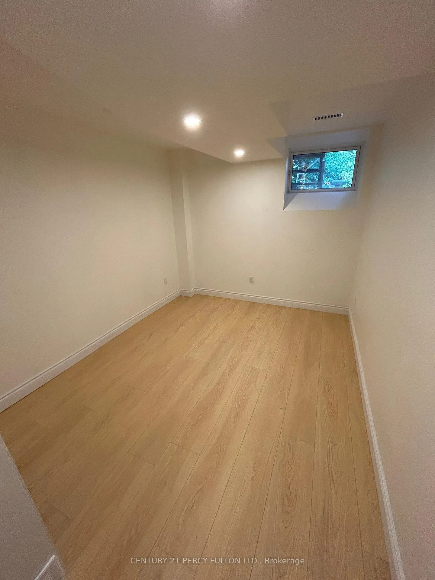Photo 7 of Unit Unit 2, 163 Hampton Avenue E, Toronto, North Riverdale — HOMEH