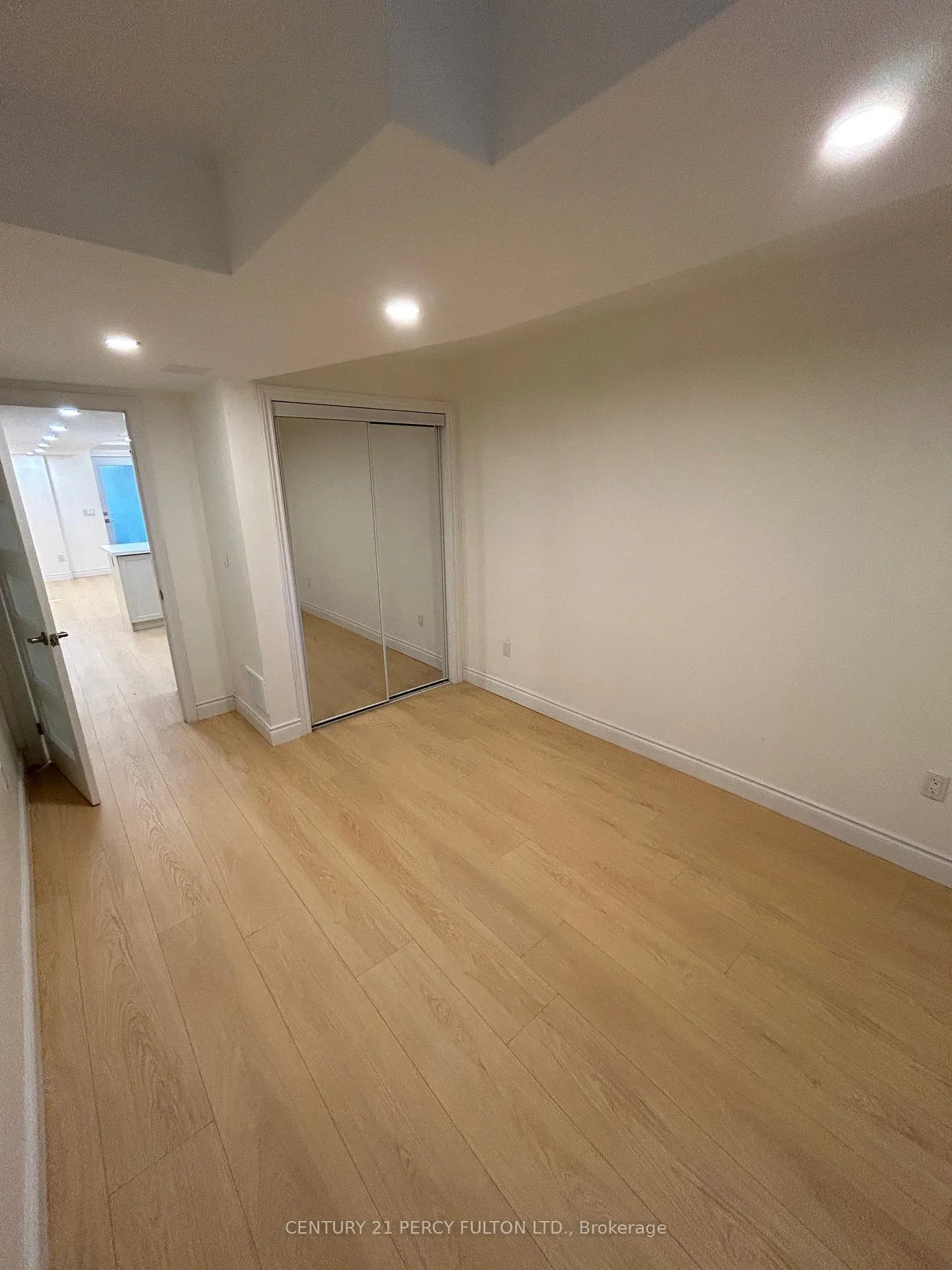 Photo 8 of Unit Unit 2, 163 Hampton Avenue E, Toronto, North Riverdale — HOMEH