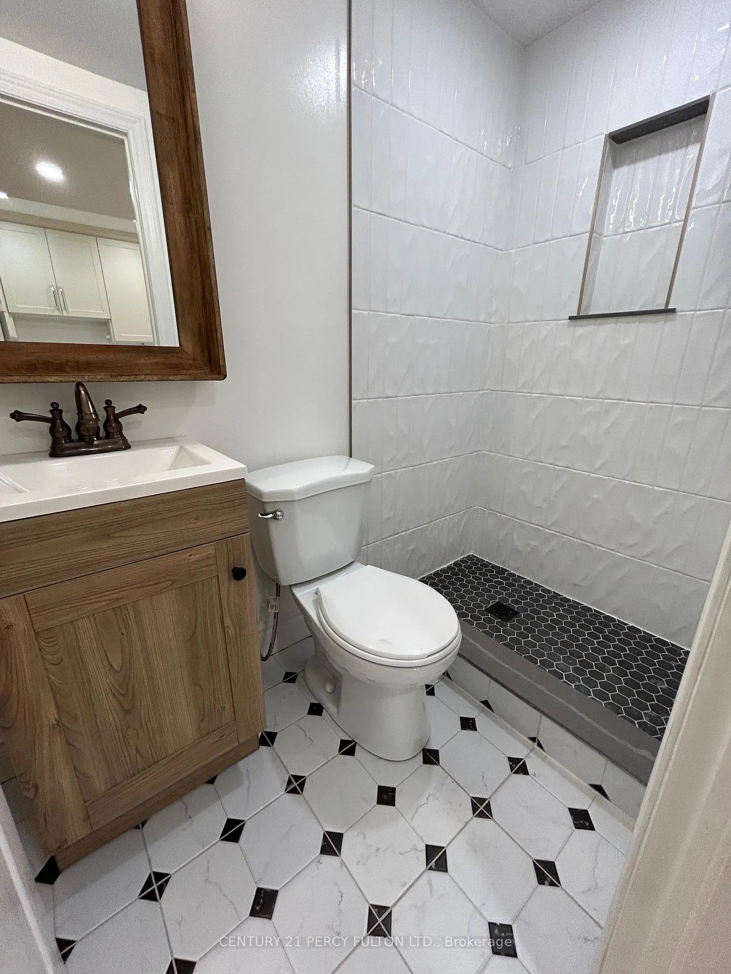 Photo 9 of Unit Unit 2, 163 Hampton Avenue E, Toronto, North Riverdale — HOMEH