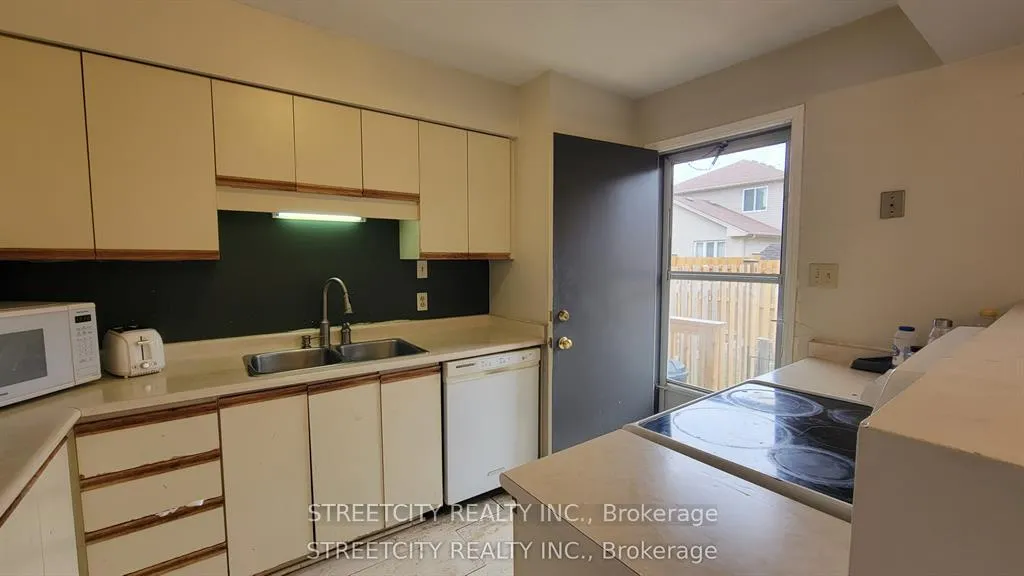 Photo 5 of Unit 108, 733 Deveron Crescent, London, South T — HOMEH