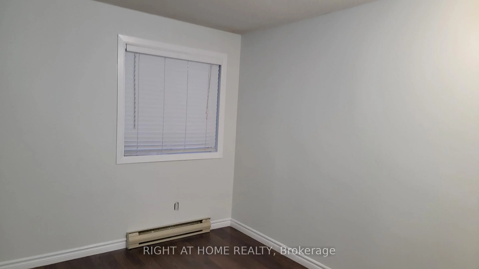 Photo 4 of Unit 108, 733 Deveron Crescent, London, South T — HOMEH