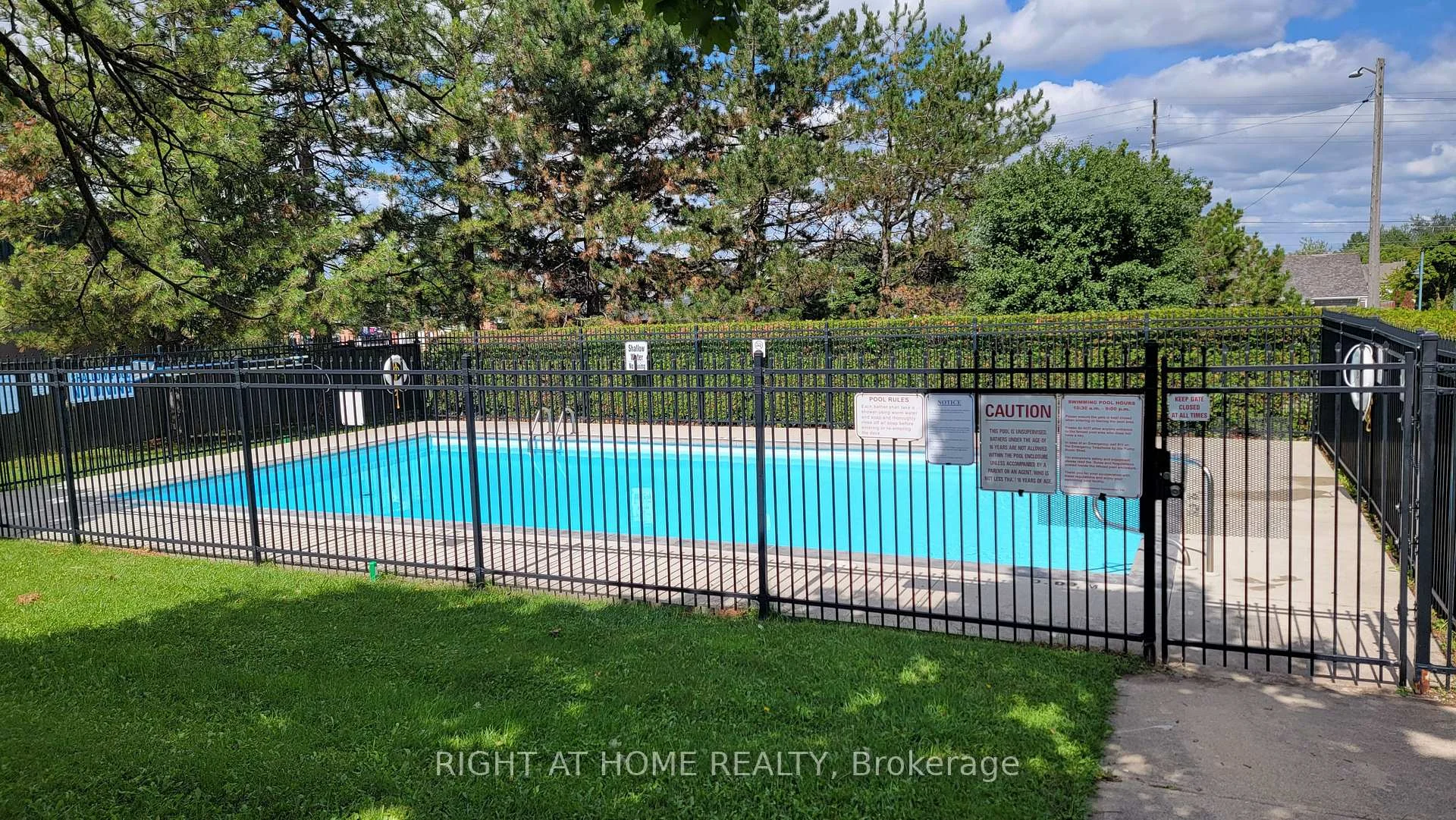 Photo 15 of Unit 108, 733 Deveron Crescent, London, South T — HOMEH