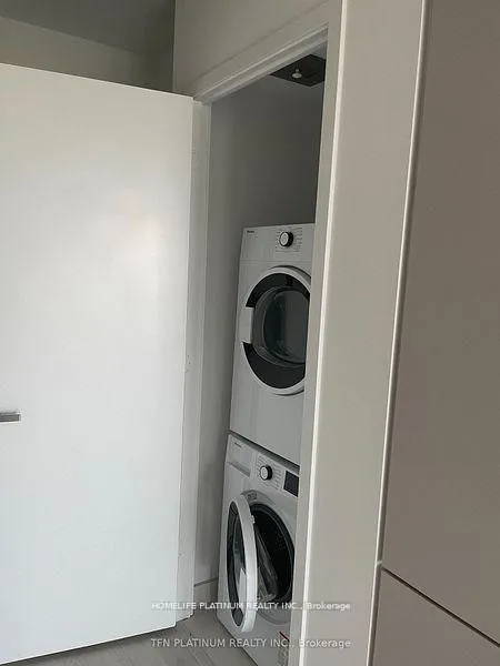 Photo 6 of Unit 1208, 3883 Quartz Road, Mississauga, City Centre — HOMEH