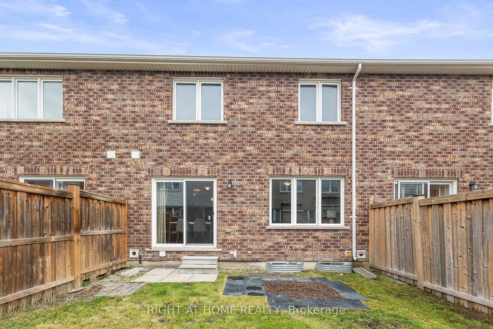 Photo 7 of 1550 Gainer Crescent, Milton, Clarke — HOMEH