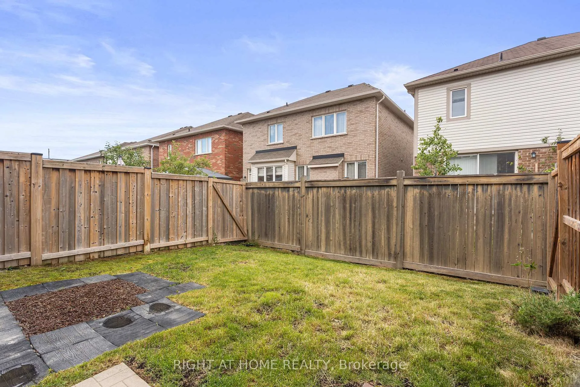 Photo 8 of 1550 Gainer Crescent, Milton, Clarke — HOMEH