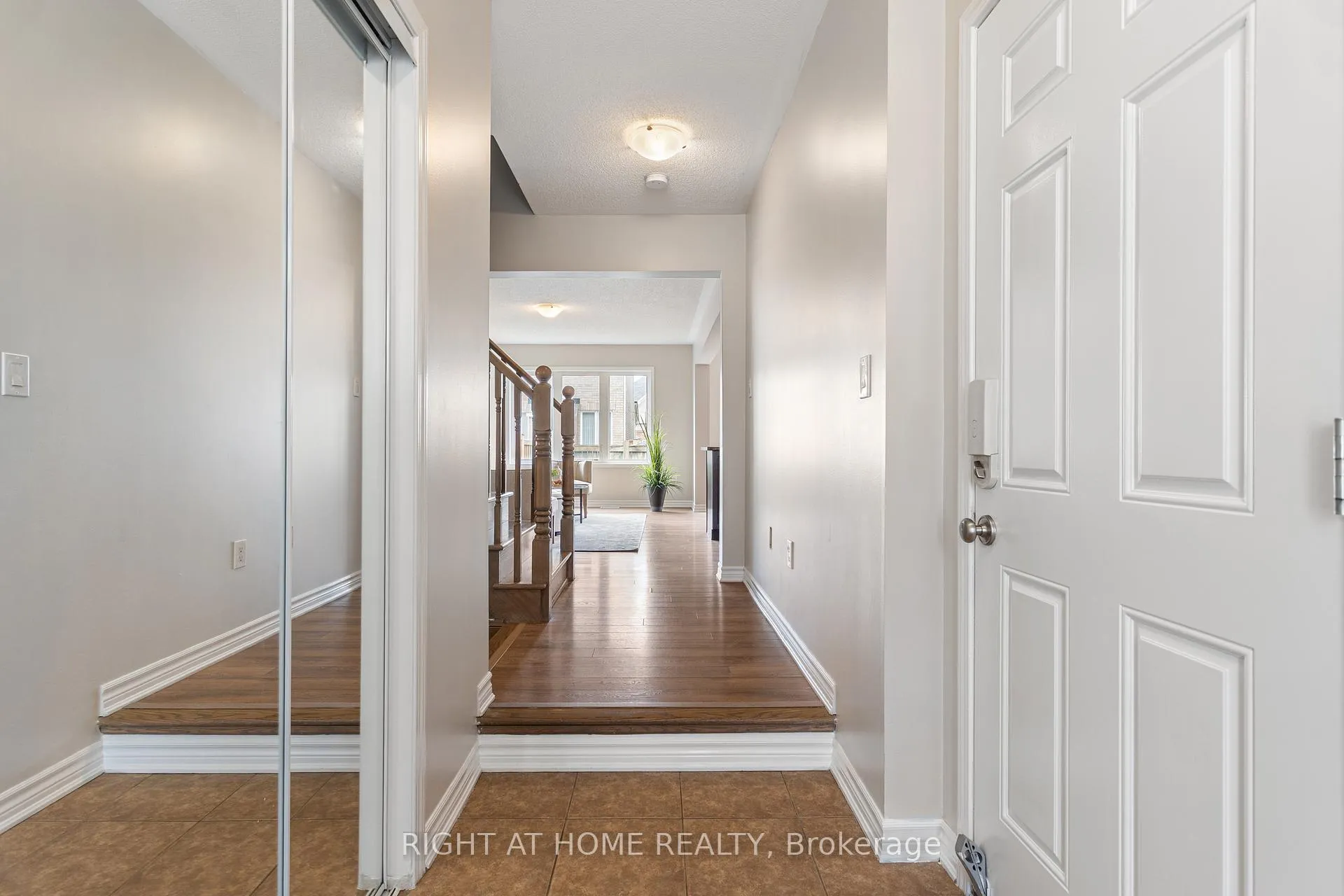 Photo 9 of 1550 Gainer Crescent, Milton, Clarke — HOMEH