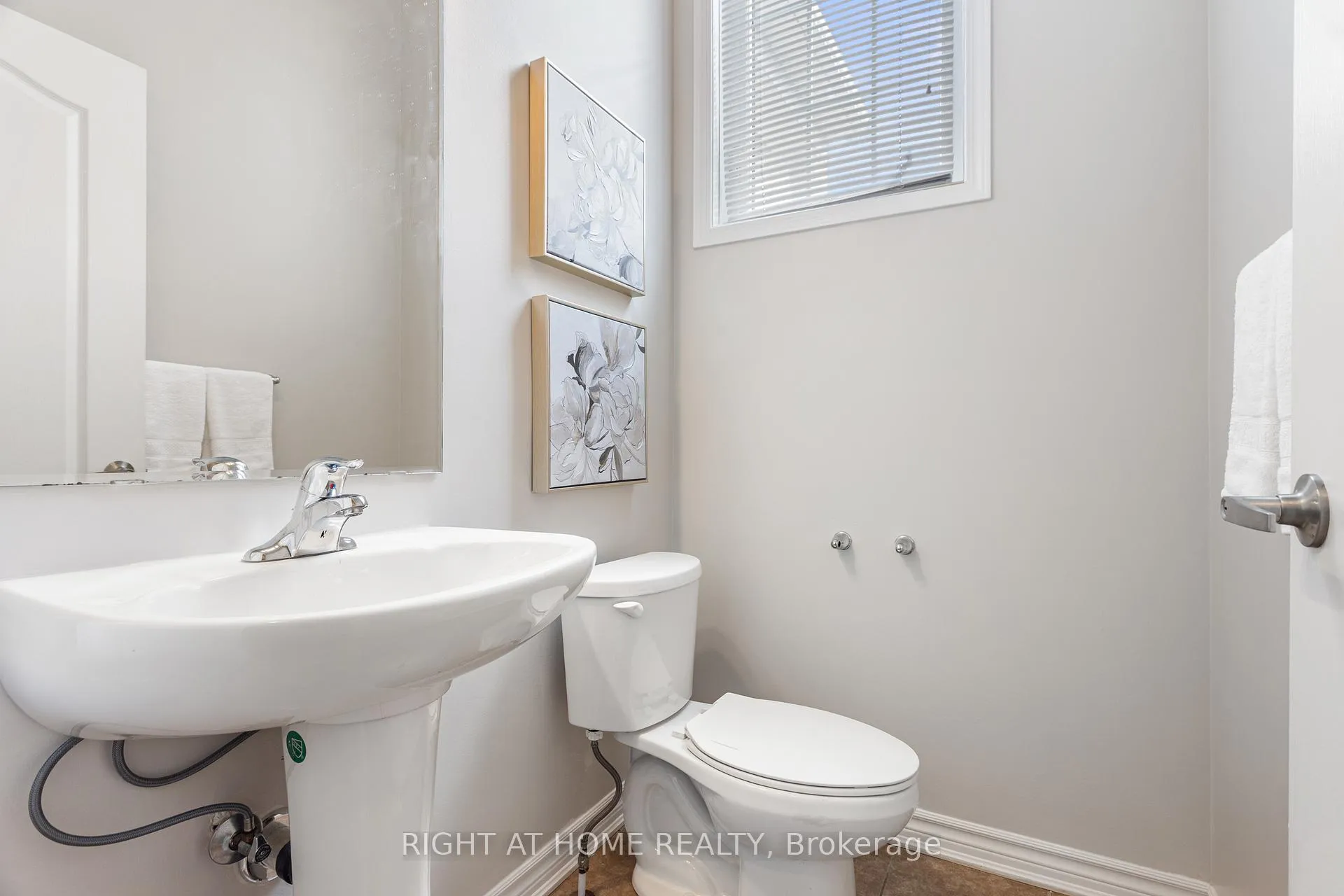 Photo 12 of 1550 Gainer Crescent, Milton, Clarke — HOMEH