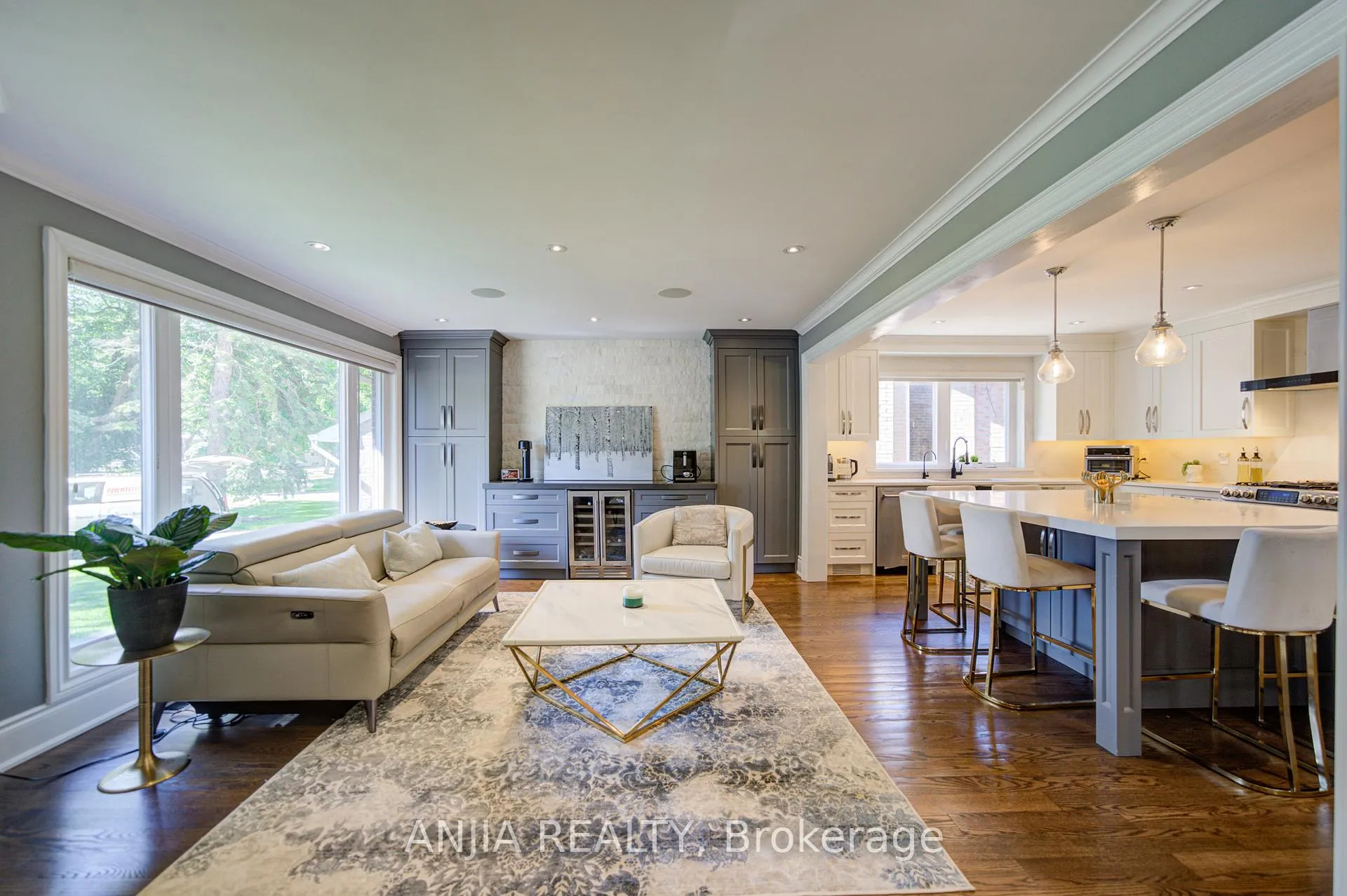 Photo 19 of 8 George Henry Boulevard, North York, Henry Farm — HOMEH
