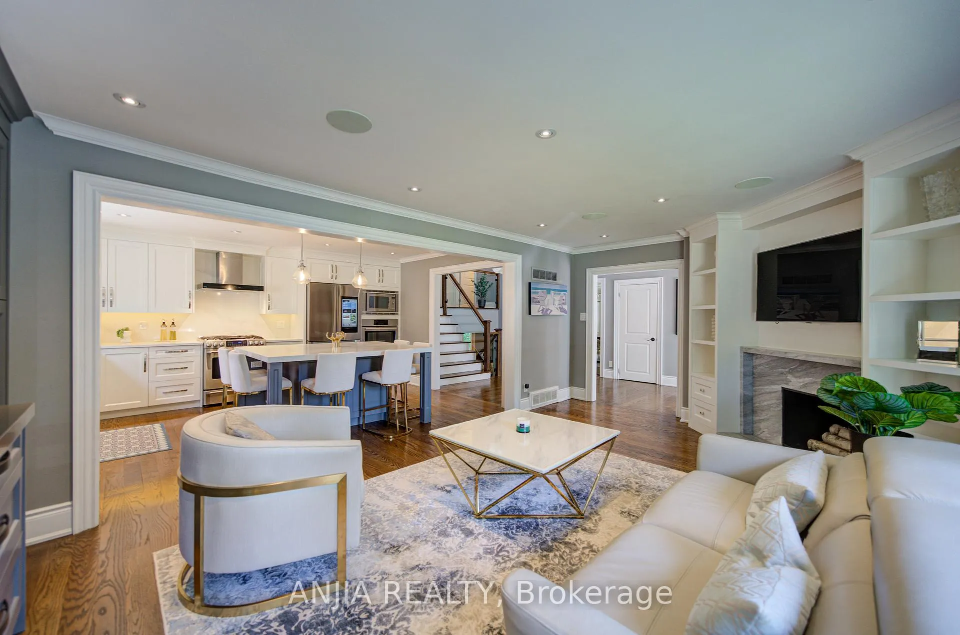 Photo 20 of 8 George Henry Boulevard, North York, Henry Farm — HOMEH