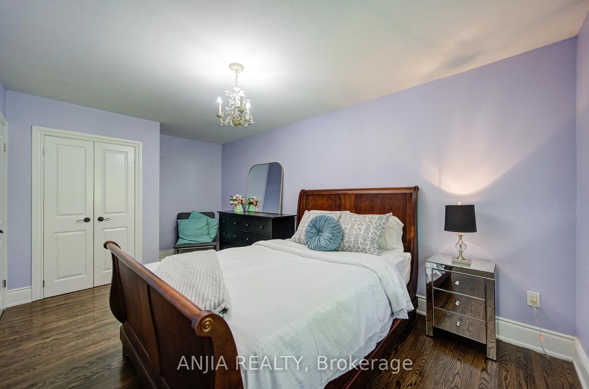 Photo 29 of 8 George Henry Boulevard, North York, Henry Farm — HOMEH