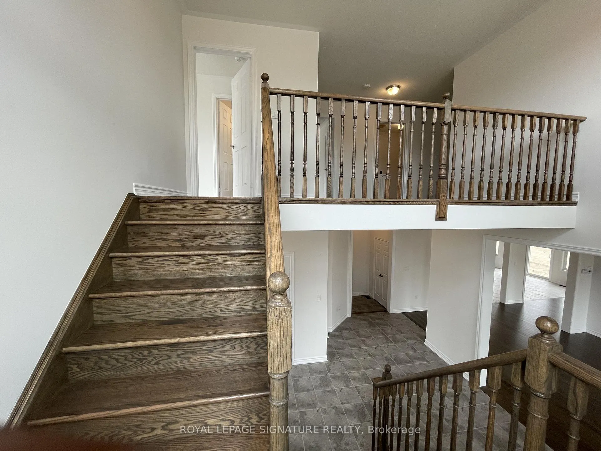Photo 11 of 31 Royal Fern Crescent, Caledon, Rural Caledon — HOMEH