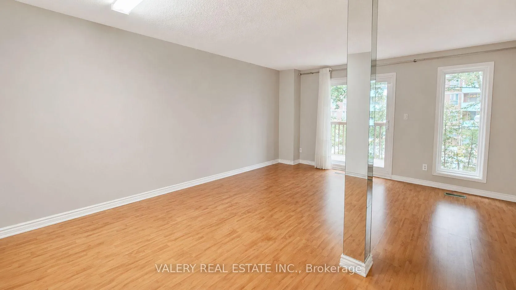 Photo 8 of Unit 24, 2359 Birchmount Road, Scarborough, Tam O'Shanter-Sullivan — HOMEH