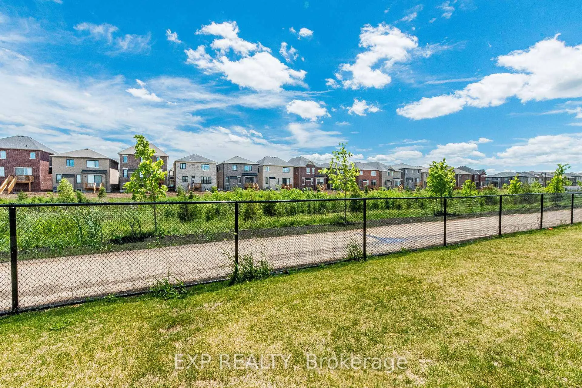 Photo 37 of Unit 15, 1257 Ferguson Drive, Milton, Bowes — HOMEH