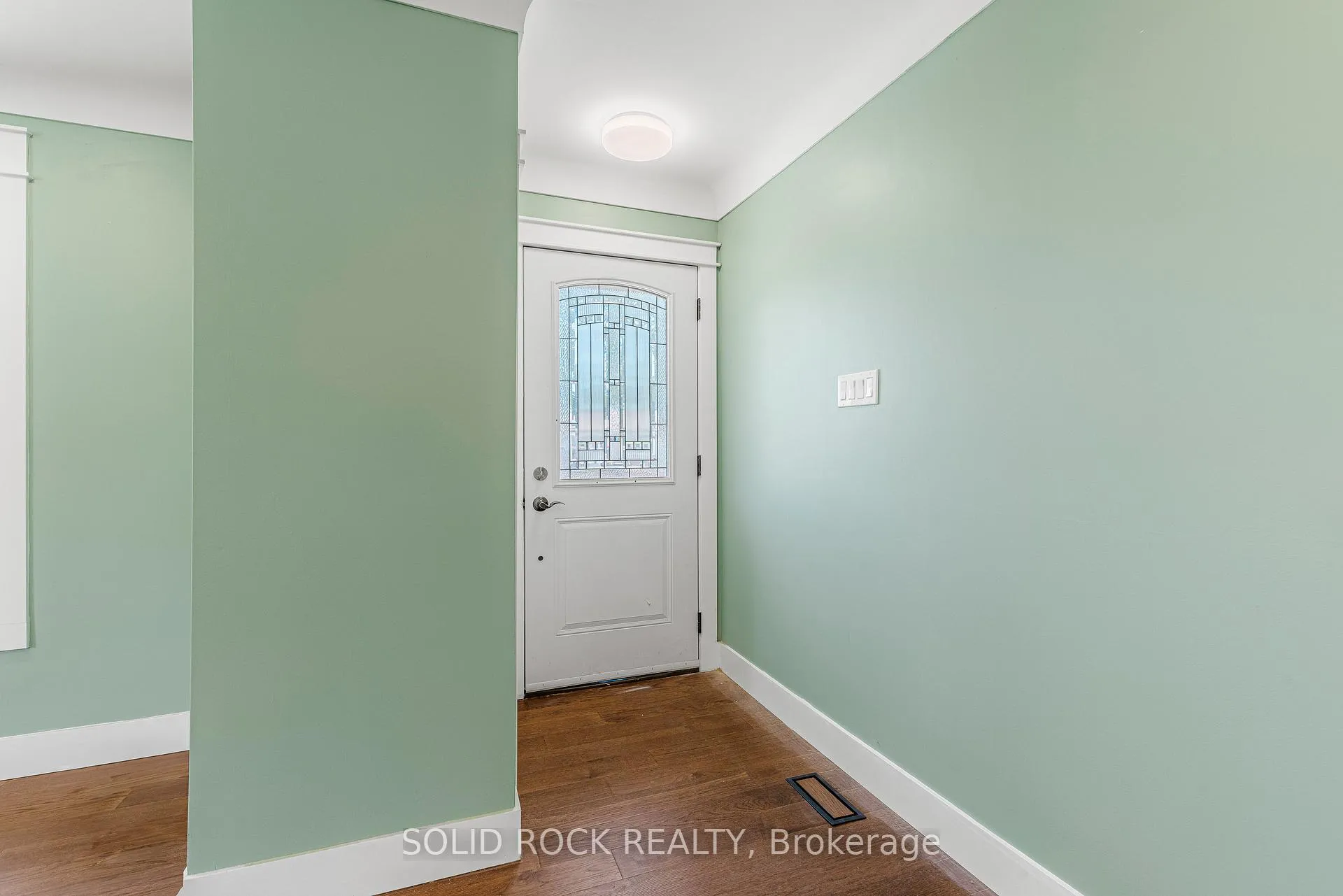 Photo 5 of 56 Bramshot Avenue, Brockville, Brockville — HOMEH