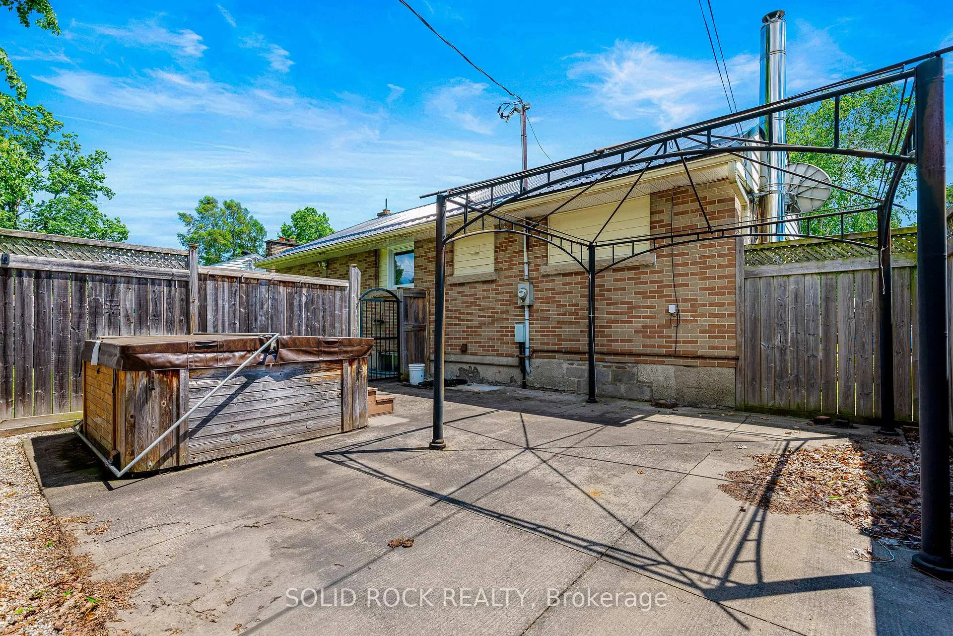 Photo 28 of 56 Bramshot Avenue, Brockville, Brockville — HOMEH