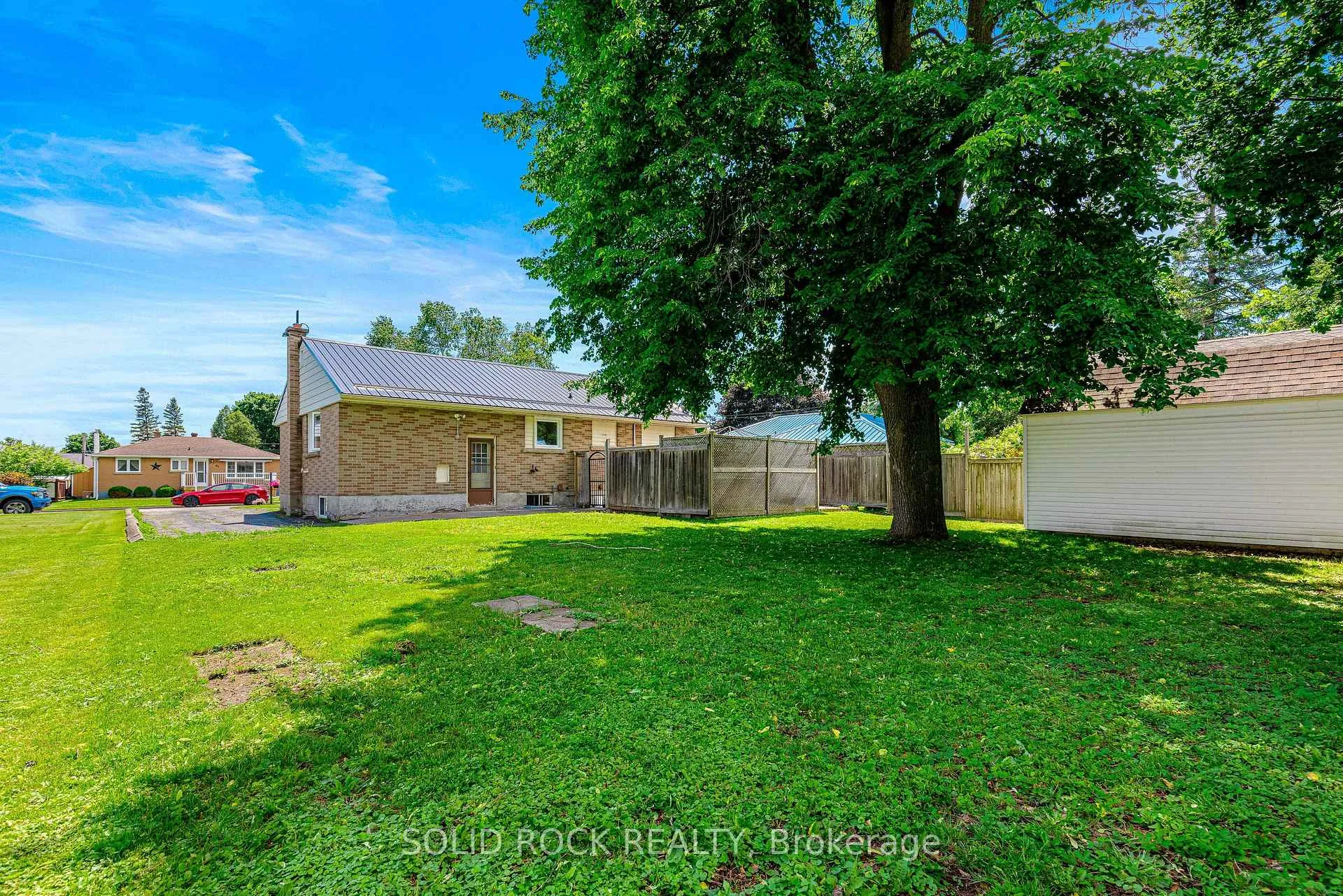 Photo 31 of 56 Bramshot Avenue, Brockville, Brockville — HOMEH