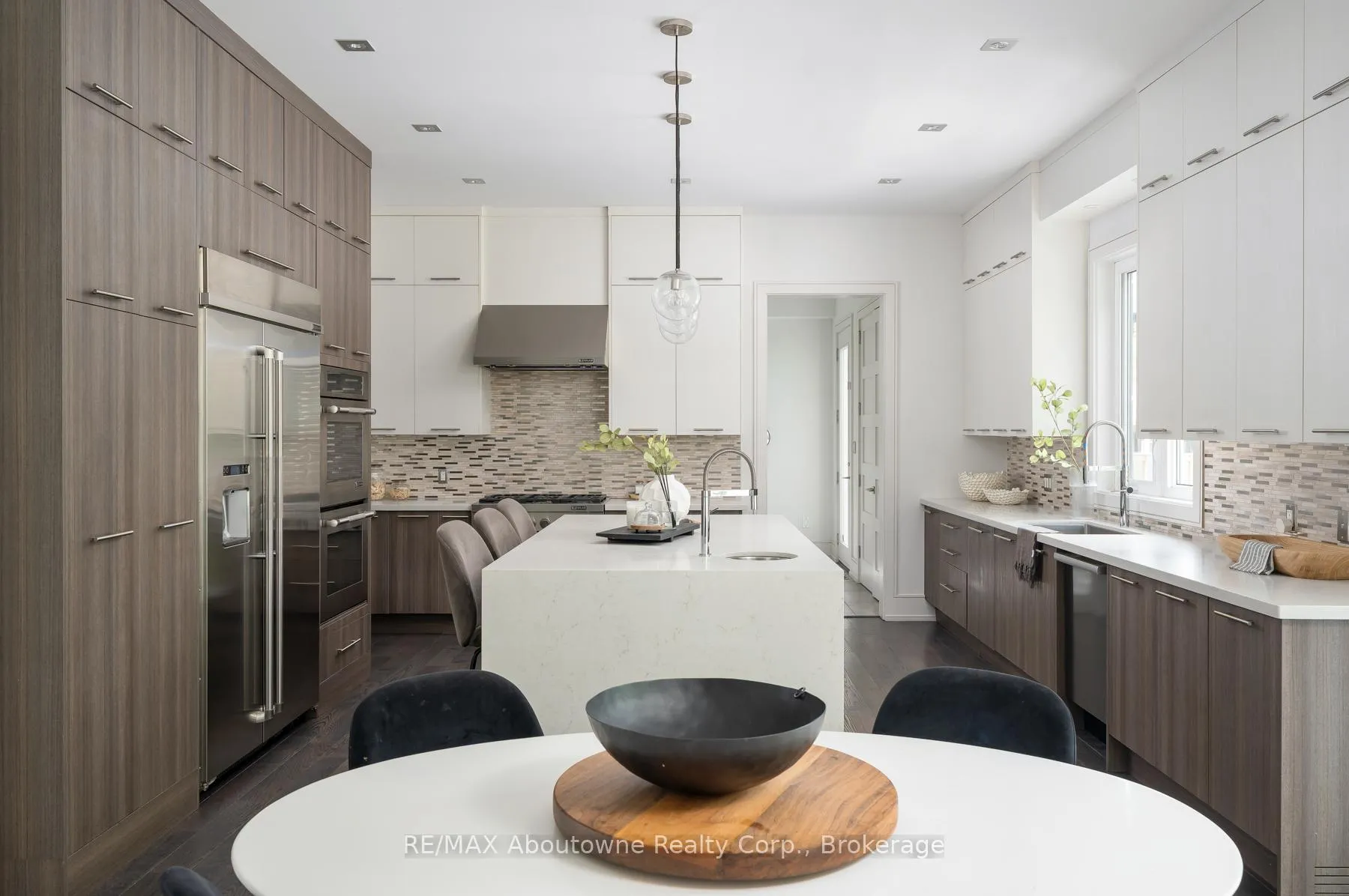 Photo 12 of 1025 Bridge Road, Oakville, West — HOMEH