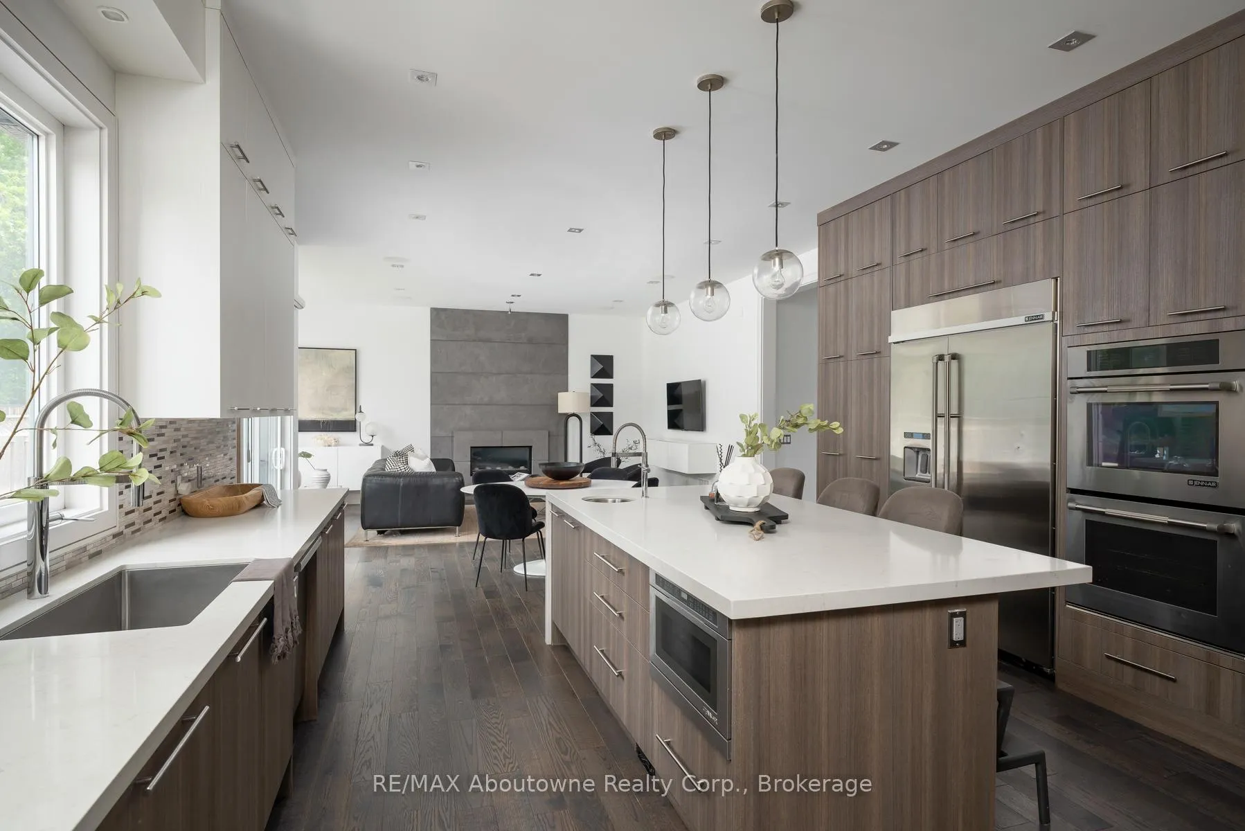 Photo 14 of 1025 Bridge Road, Oakville, West — HOMEH