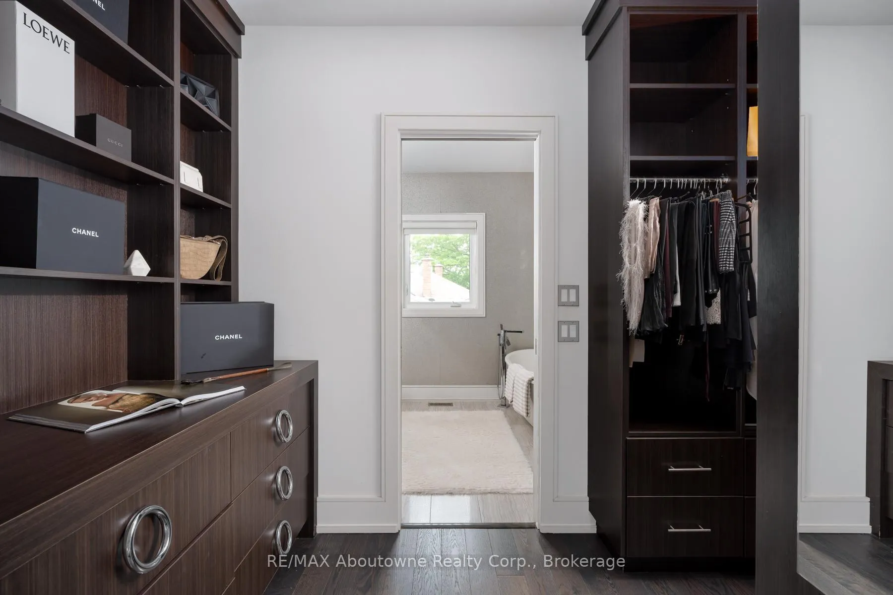 Photo 25 of 1025 Bridge Road, Oakville, West — HOMEH