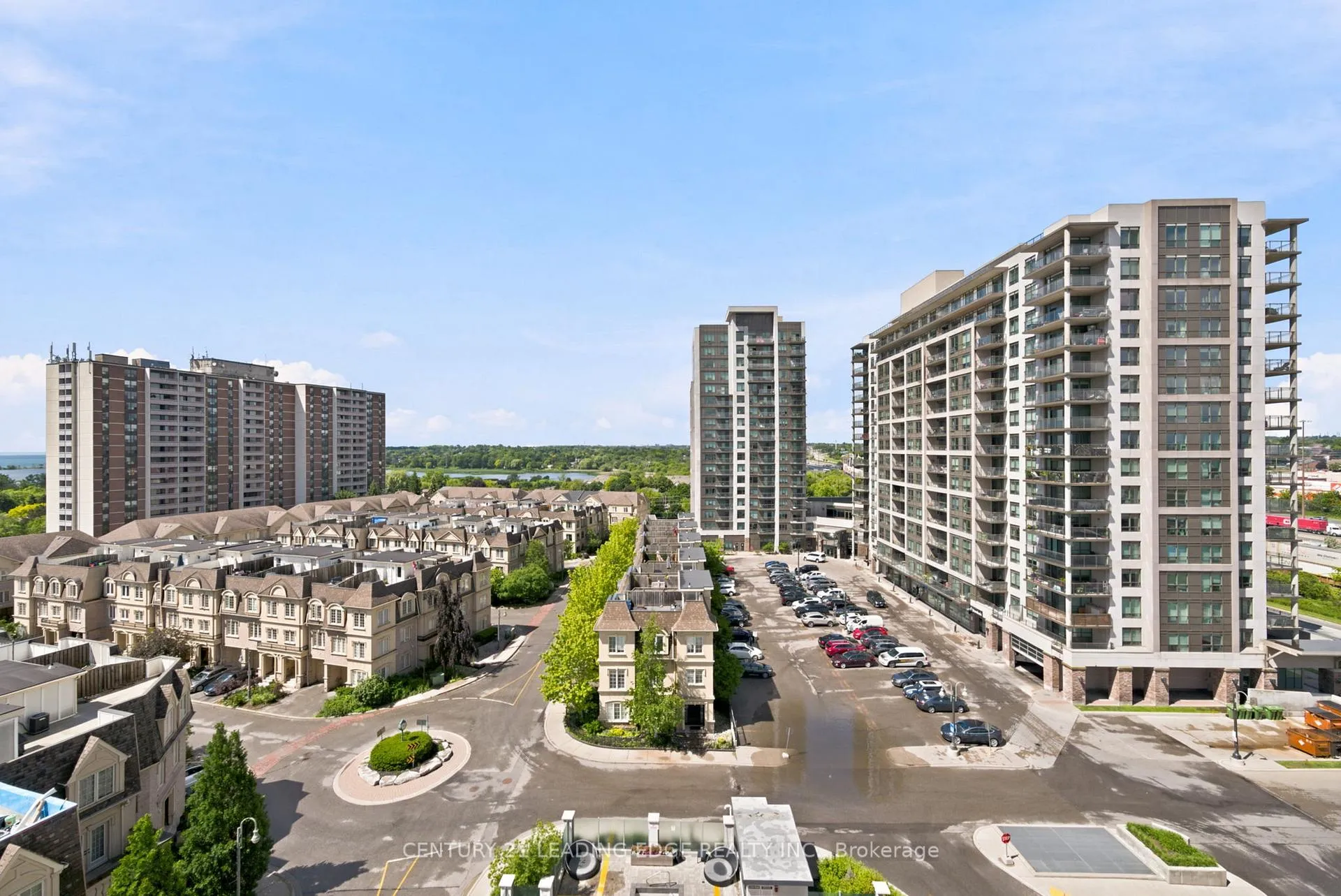 Photo 2 of Unit 908, 1255 Bayly Street, Pickering, Bay Ridges — HOMEH