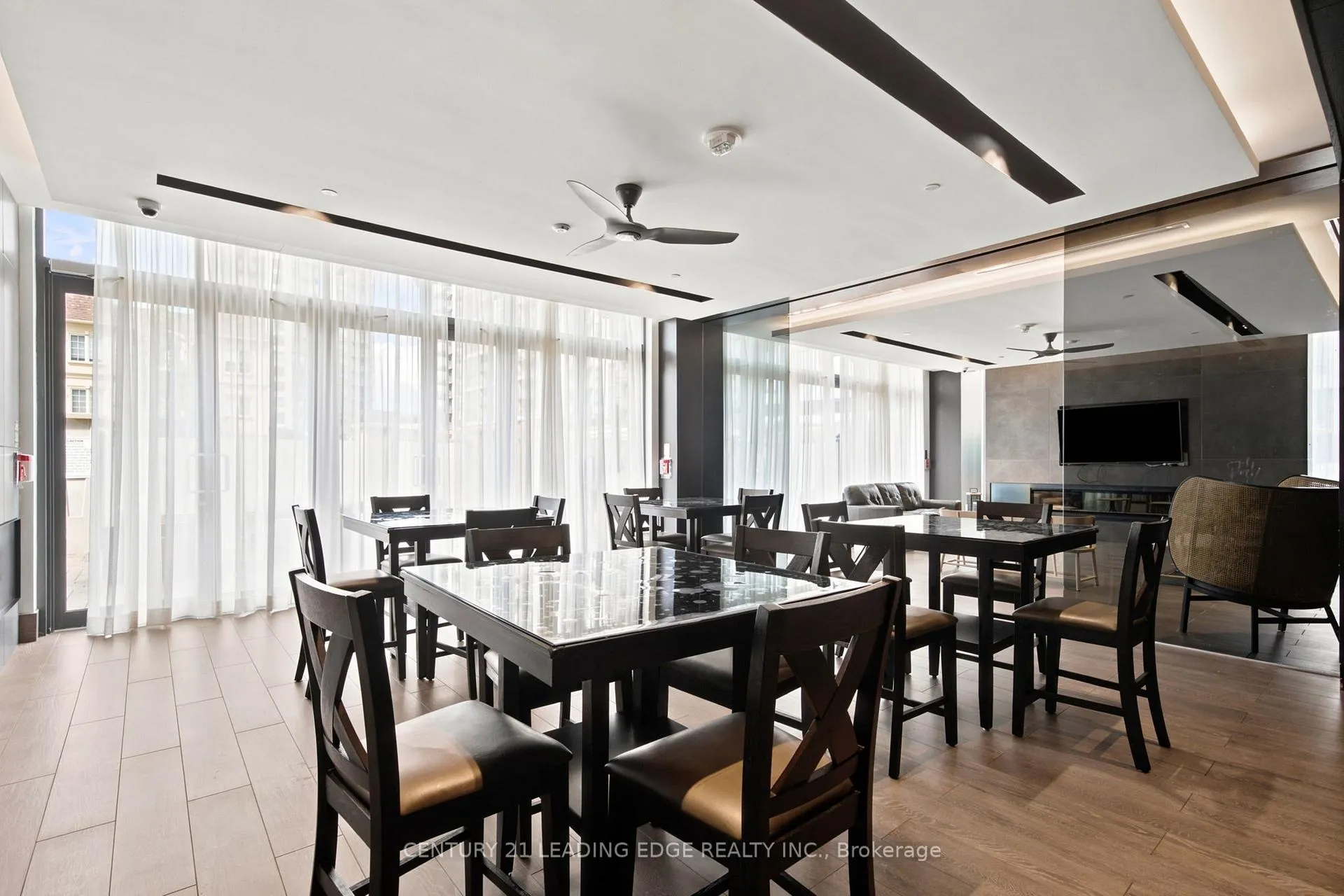 Photo 5 of Unit 908, 1255 Bayly Street, Pickering, Bay Ridges — HOMEH