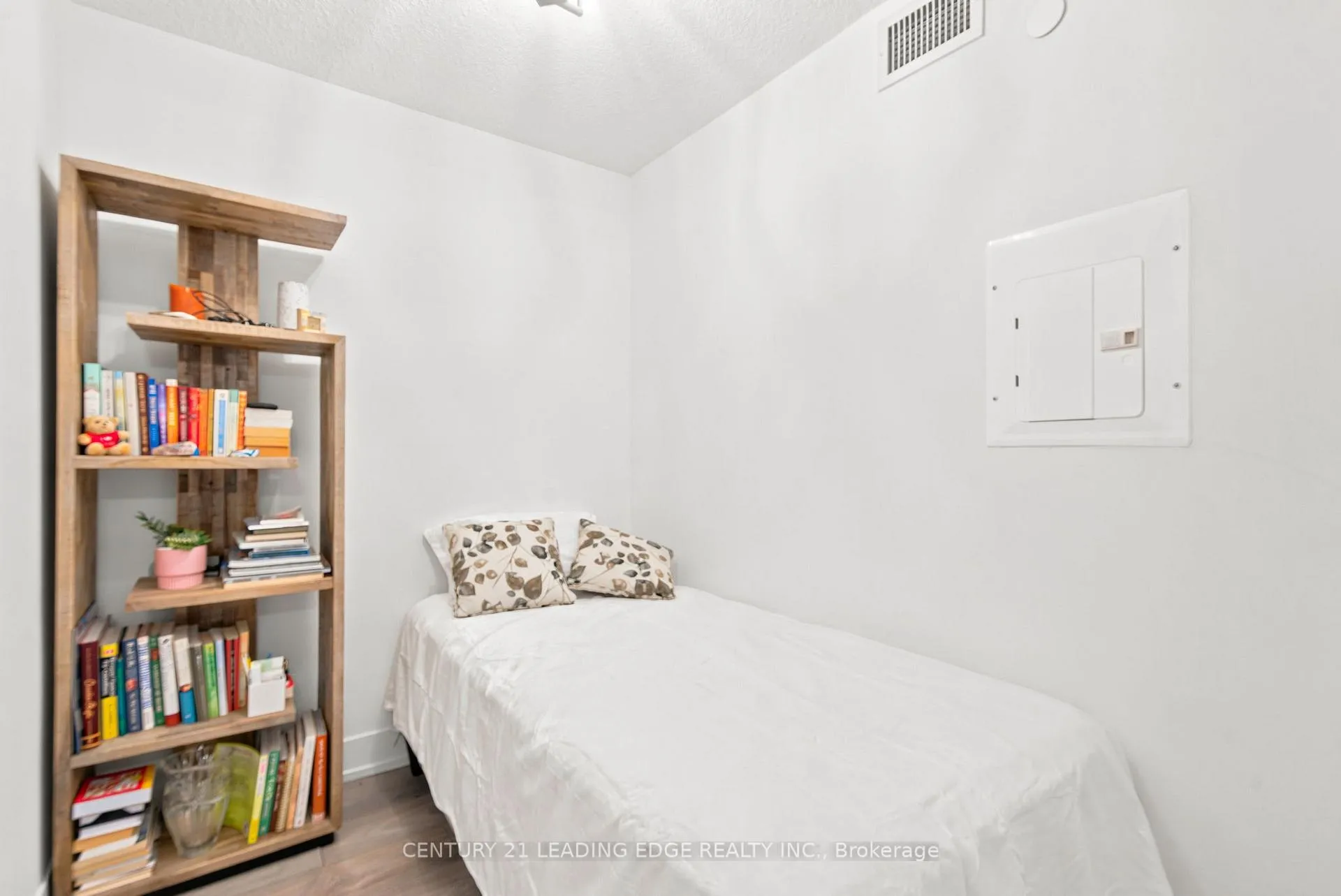 Photo 22 of Unit 908, 1255 Bayly Street, Pickering, Bay Ridges — HOMEH