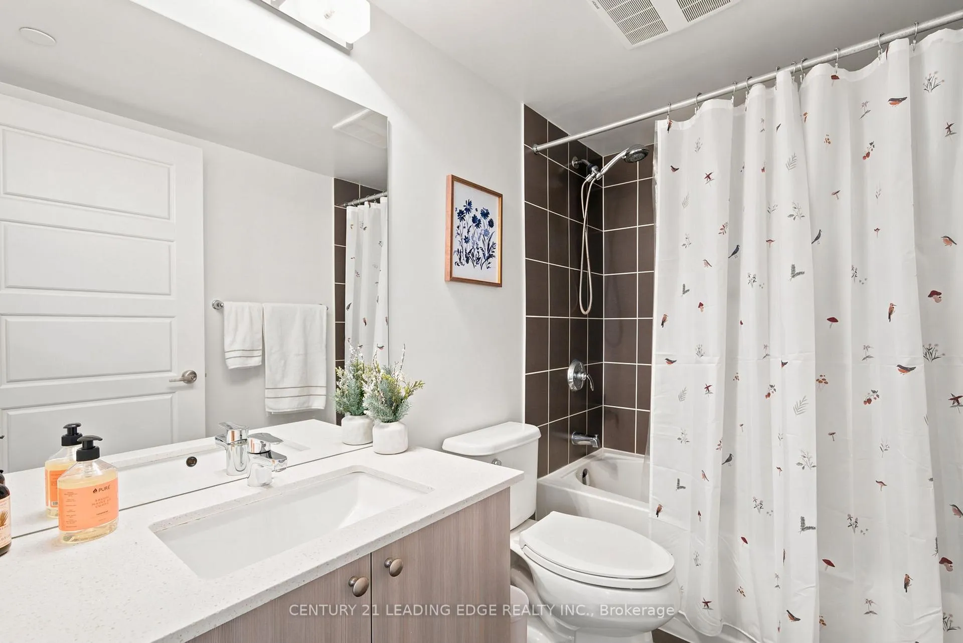 Photo 23 of Unit 908, 1255 Bayly Street, Pickering, Bay Ridges — HOMEH