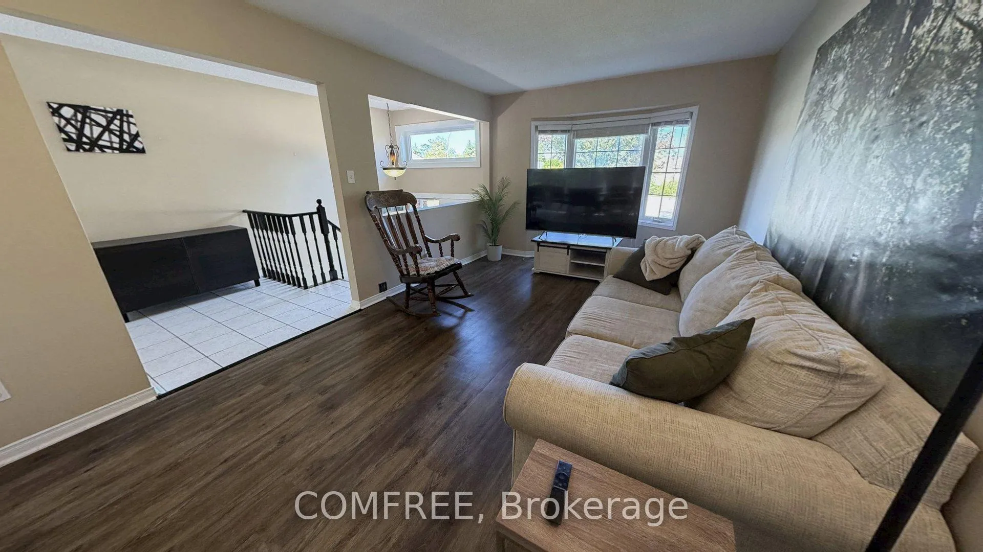 Photo 5 of 9 Birdie Court, Wasaga Beach — HOMEH