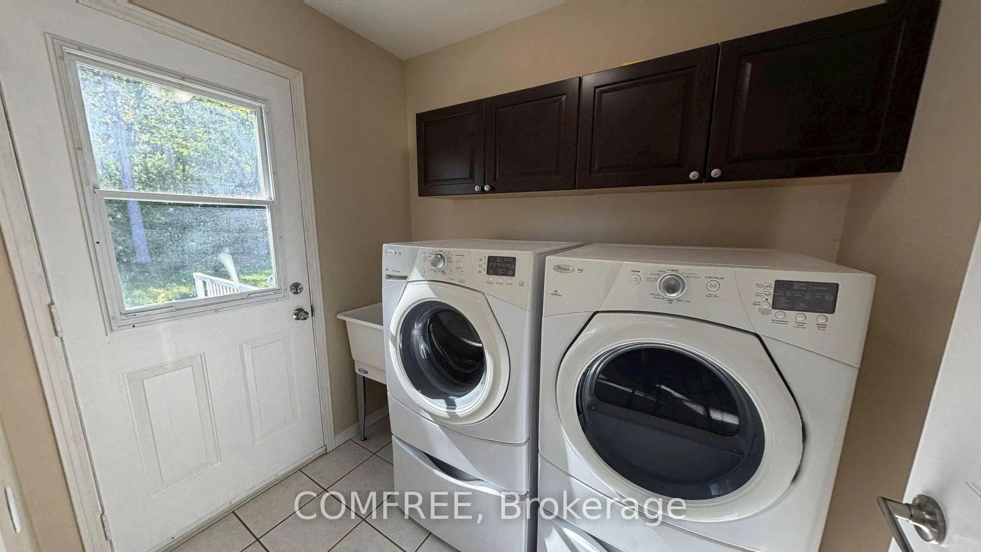 Photo 10 of 9 Birdie Court, Wasaga Beach — HOMEH