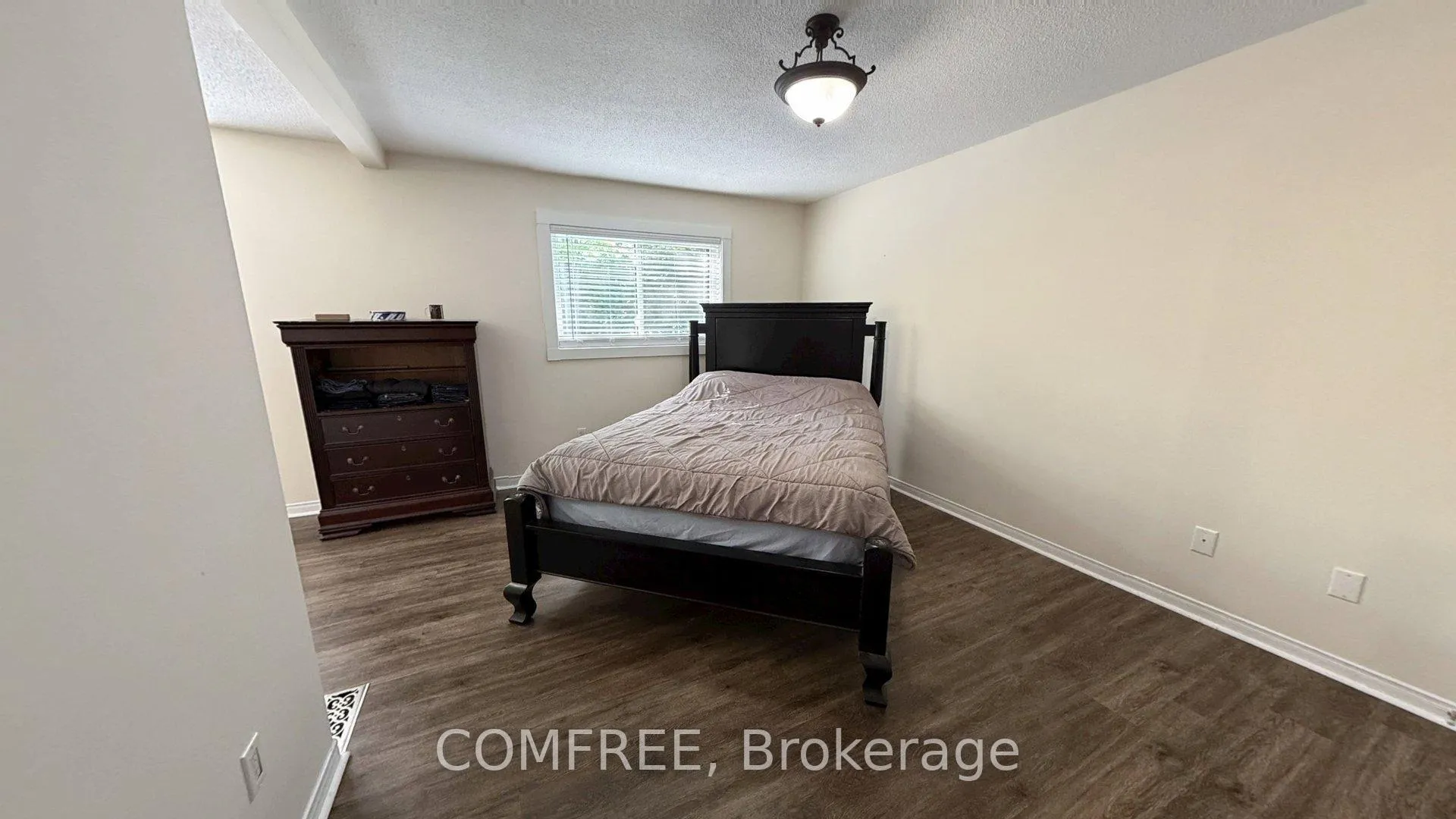 Photo 13 of 9 Birdie Court, Wasaga Beach — HOMEH